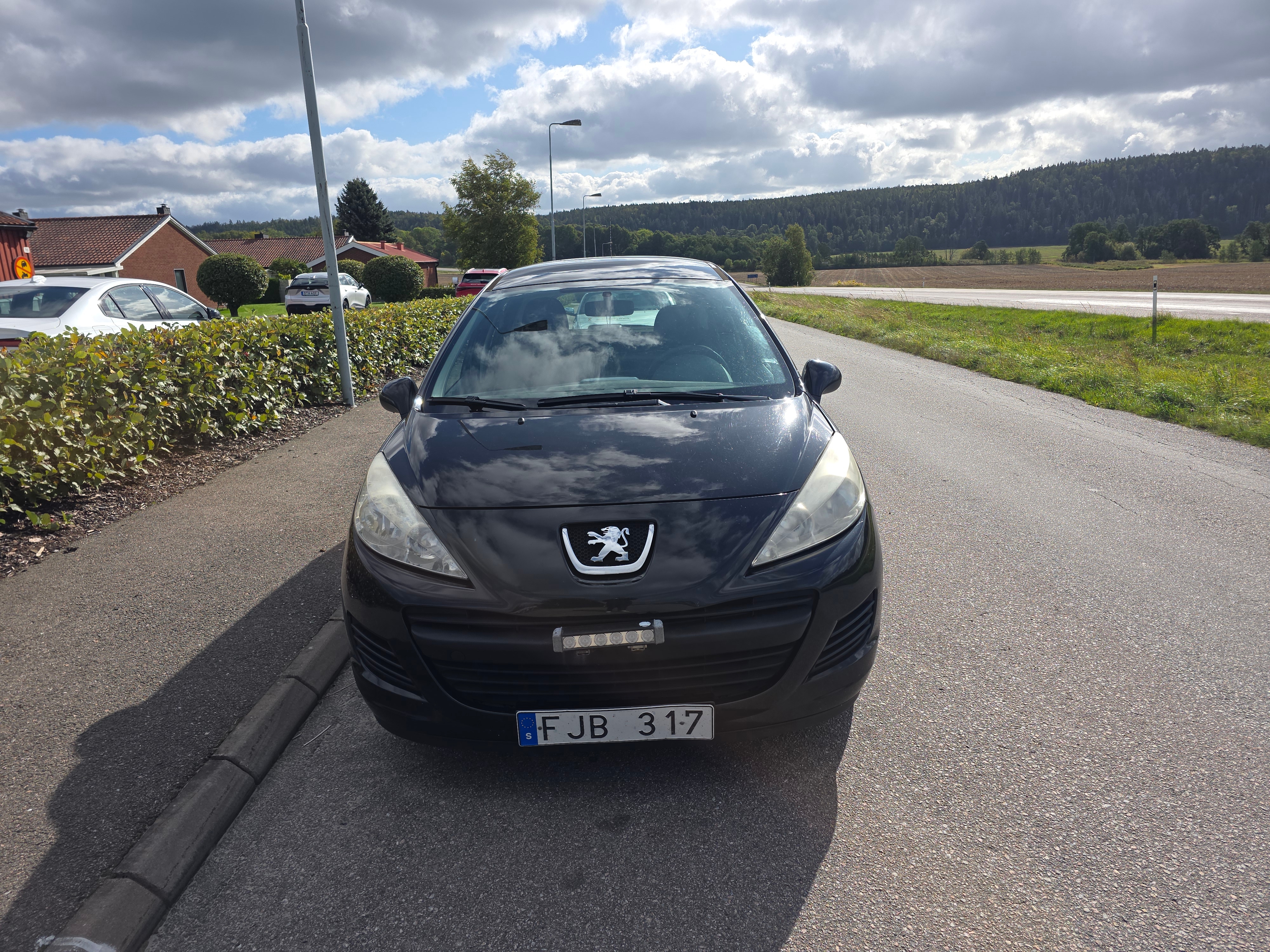 Peugeot 207 SW 1.6 HDi FAP Manuell 2010, photo 2/5
