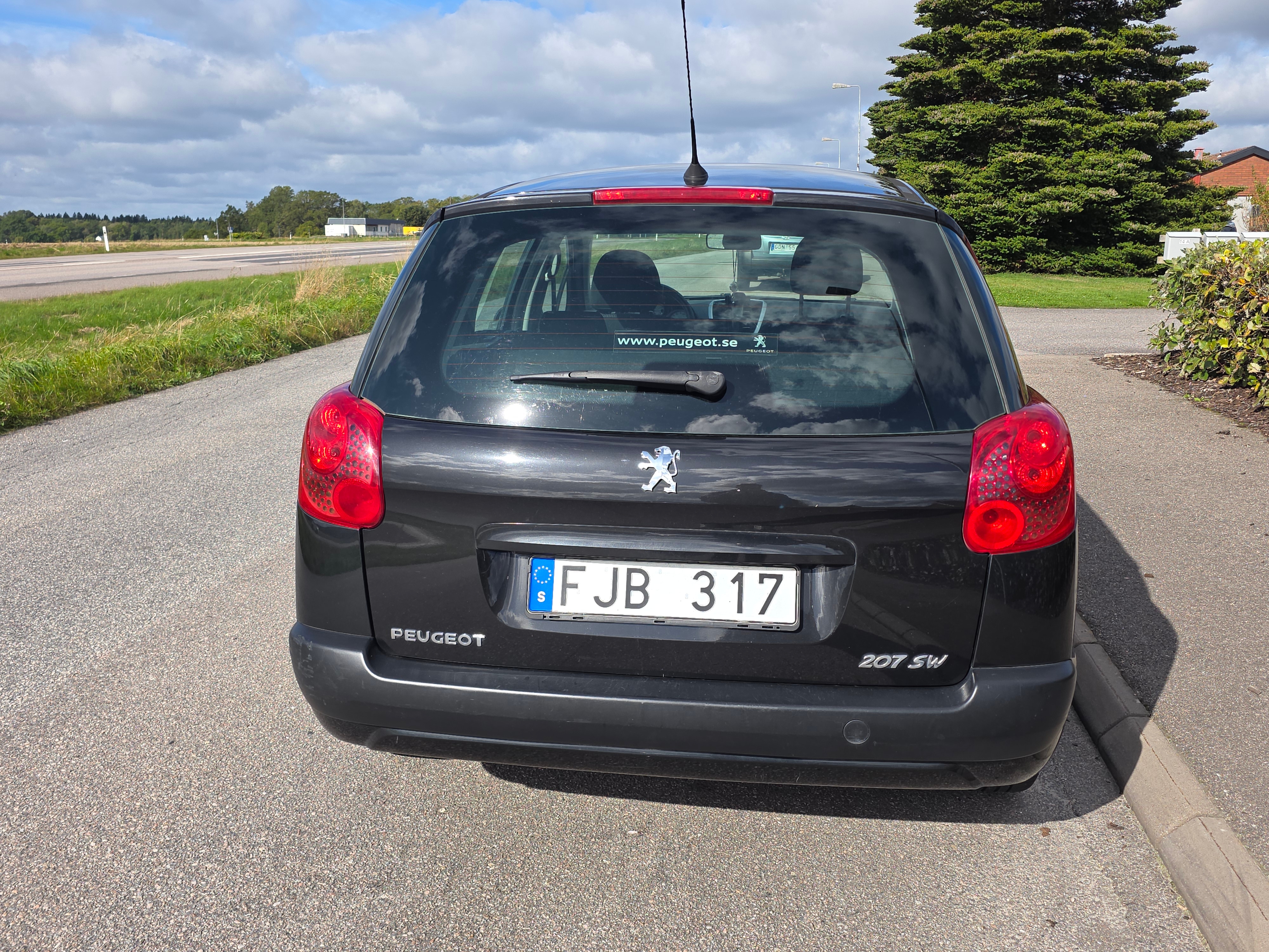Peugeot 207 SW 1.6 HDi FAP Manuell 2010, photo 3/5