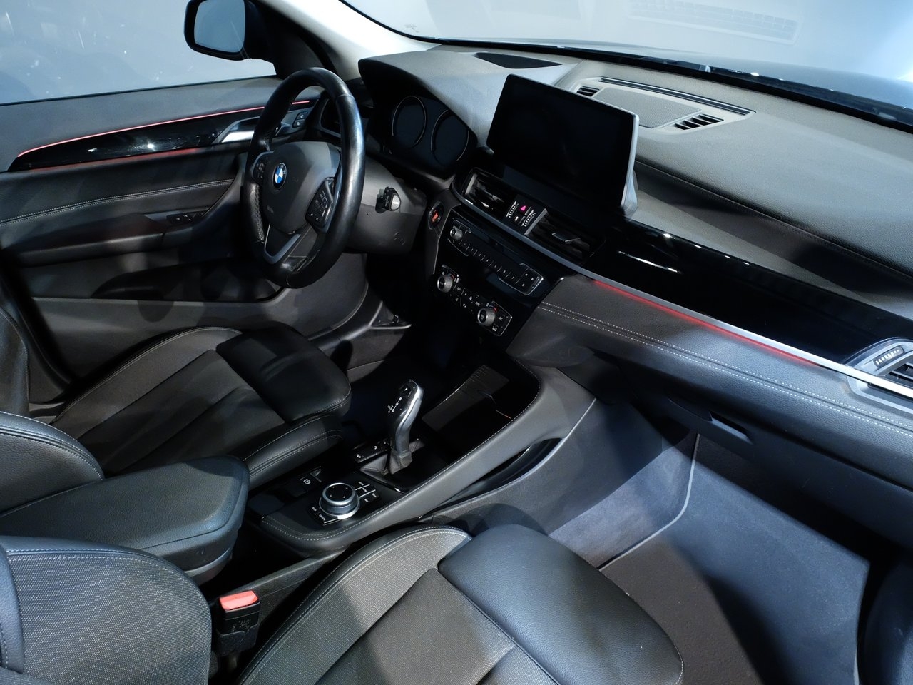 BMW X1 xDrive20d Sport line 190hk 2020, kuva 6/9