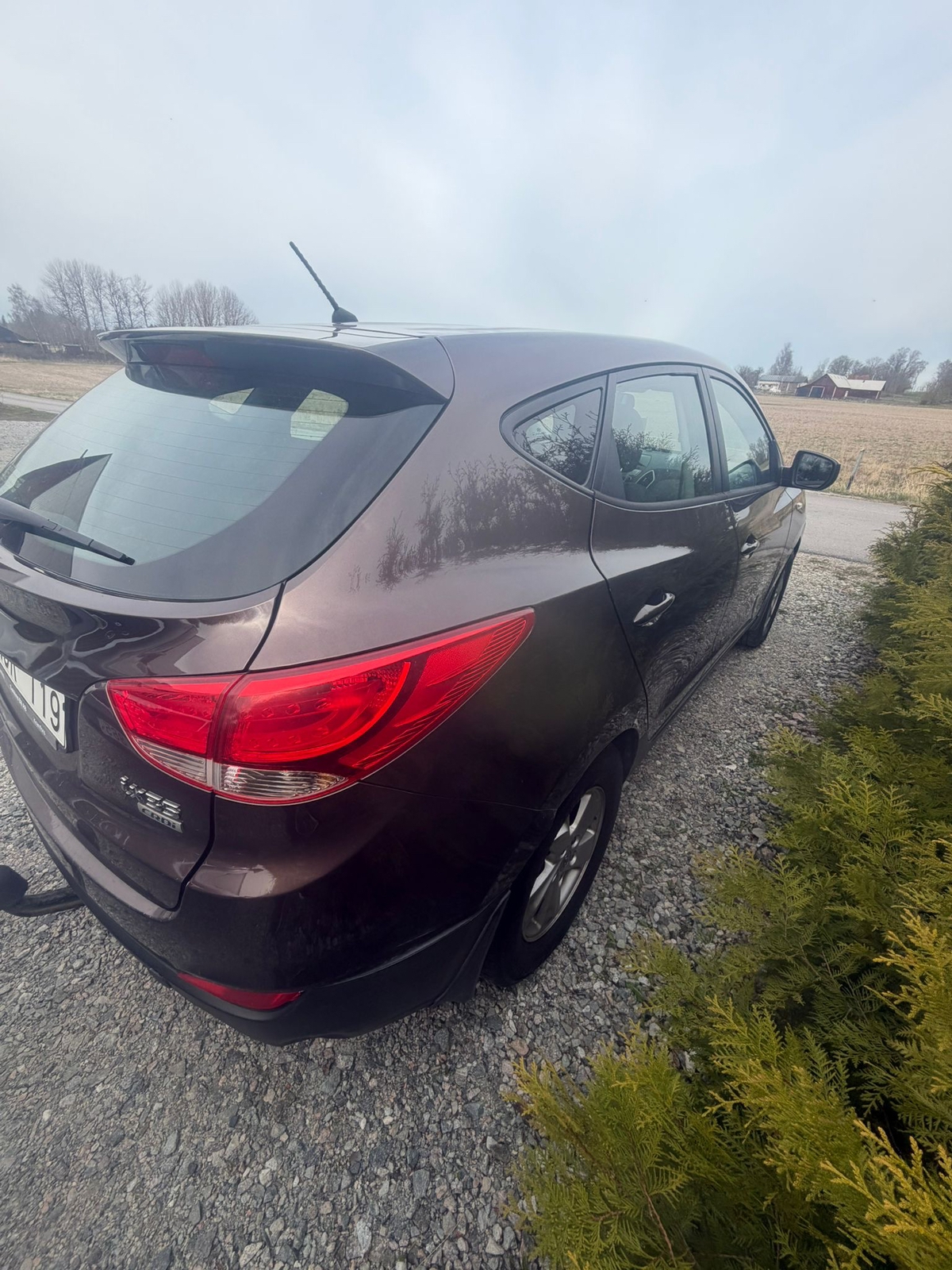 Hyundai ix35 1.7 CRDi Manuell 2011, bild 2/4