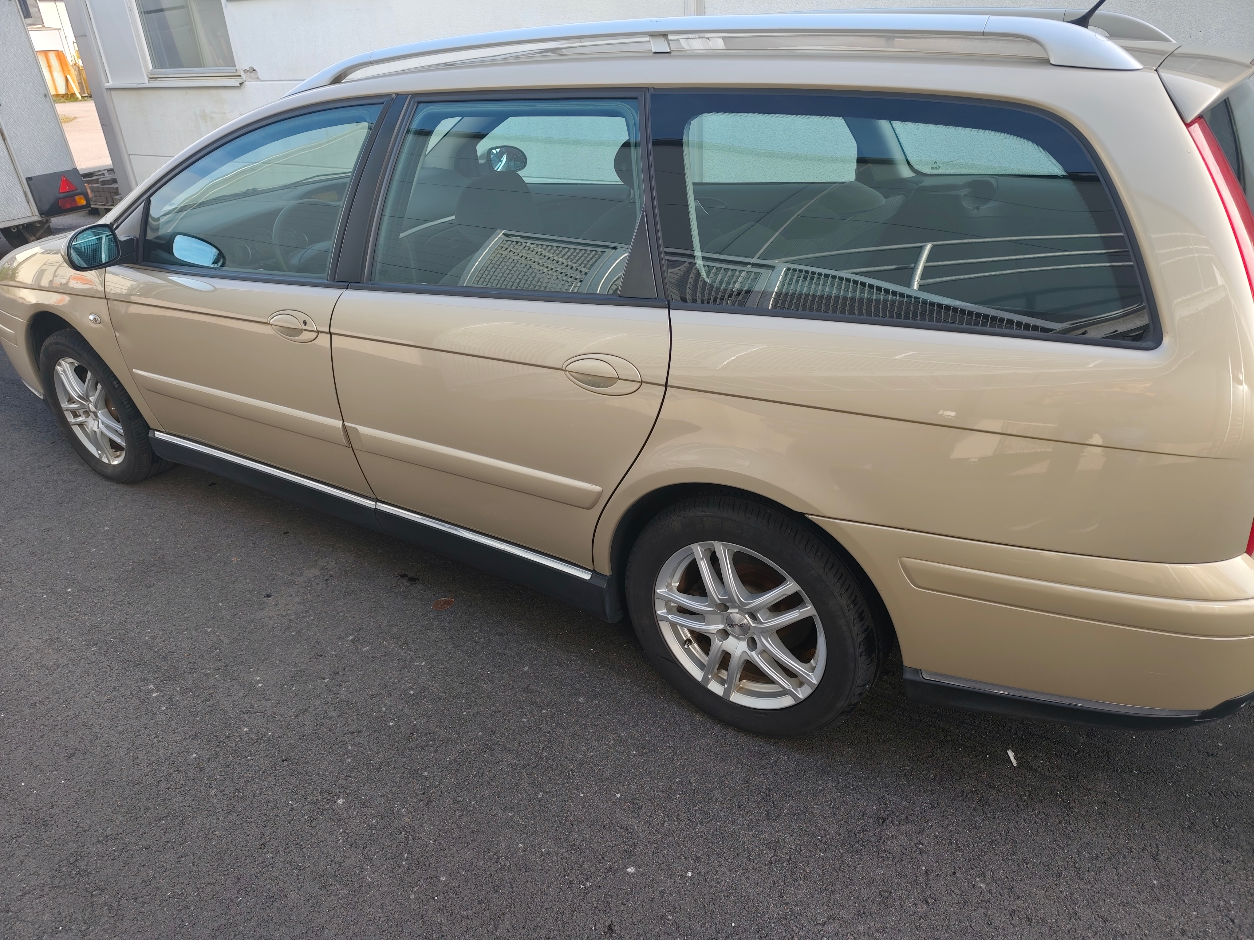 Citroen C5 Wagon 1.6 HDiF Manuell 2007, kuva 3/8