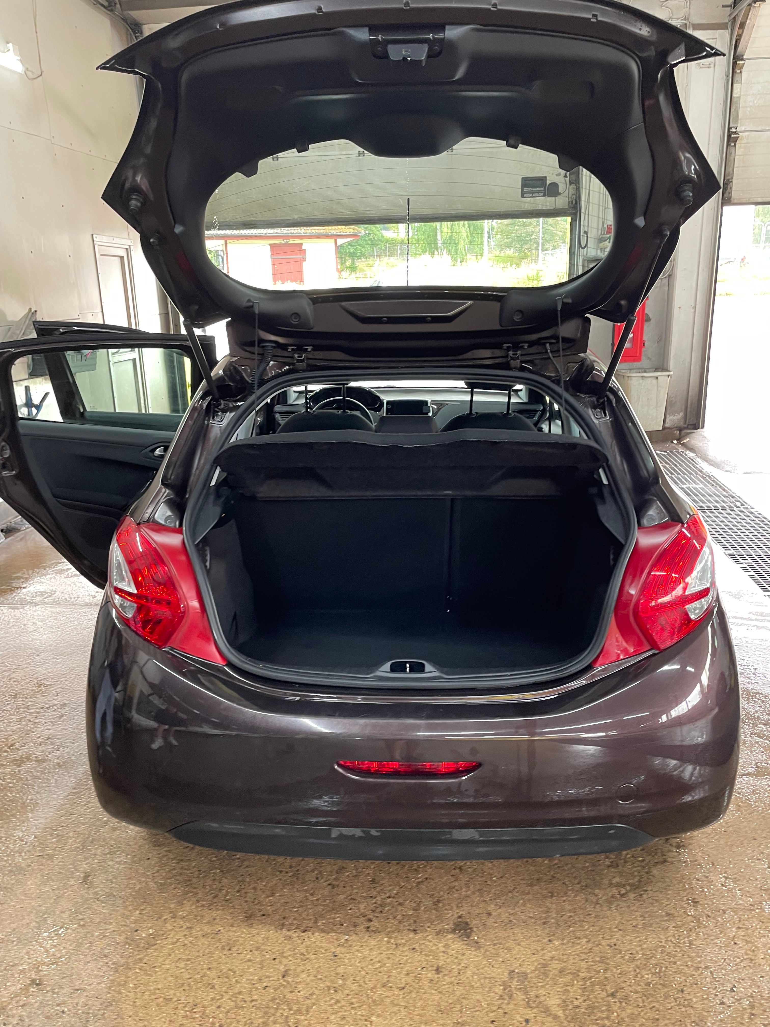 Peugeot 208 1.4 VTi 95 2012, bild 5/10