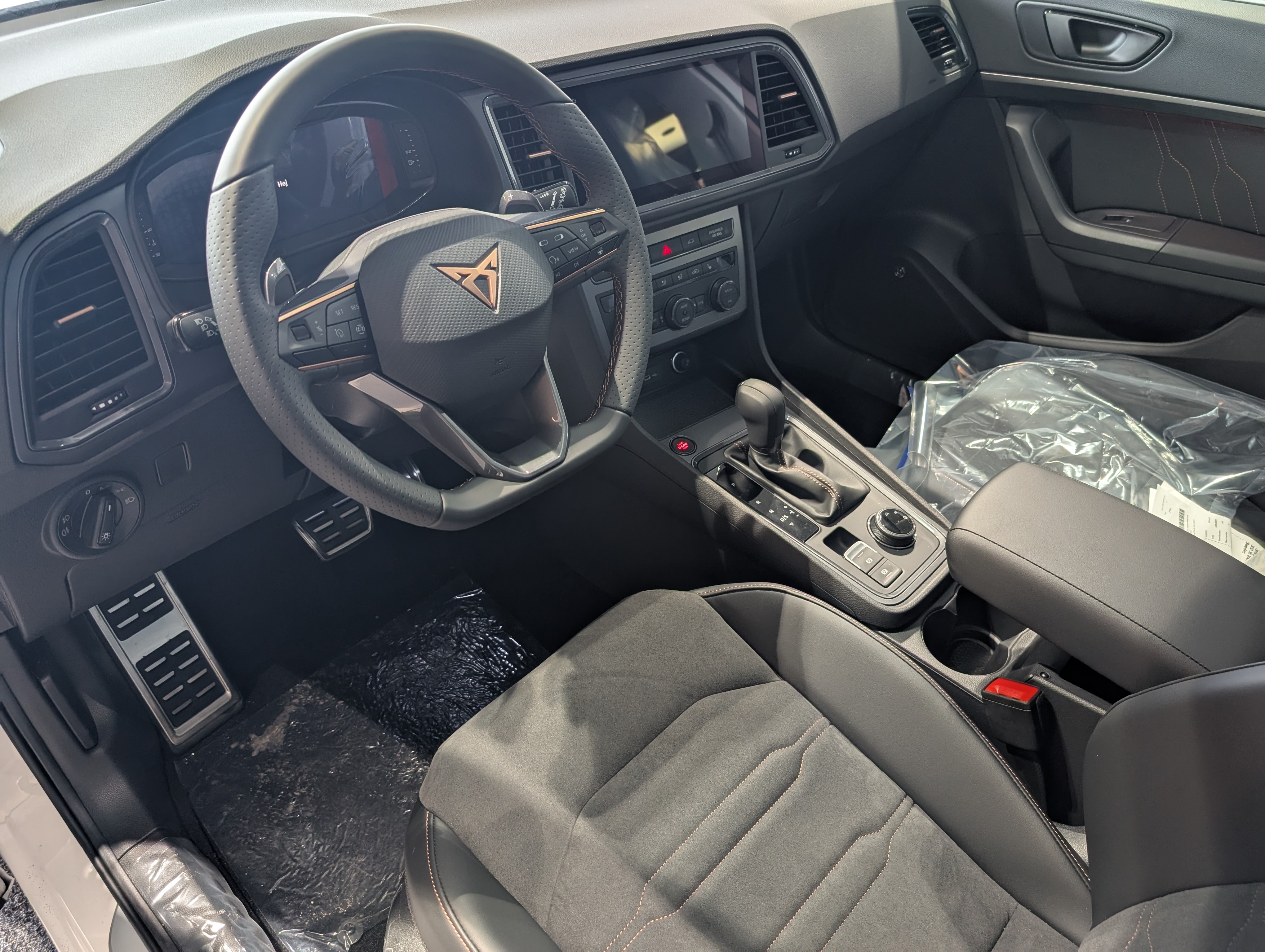 Cupra Ateca 1.5 TSI DSG Sekventiell 2025, bild 4/9