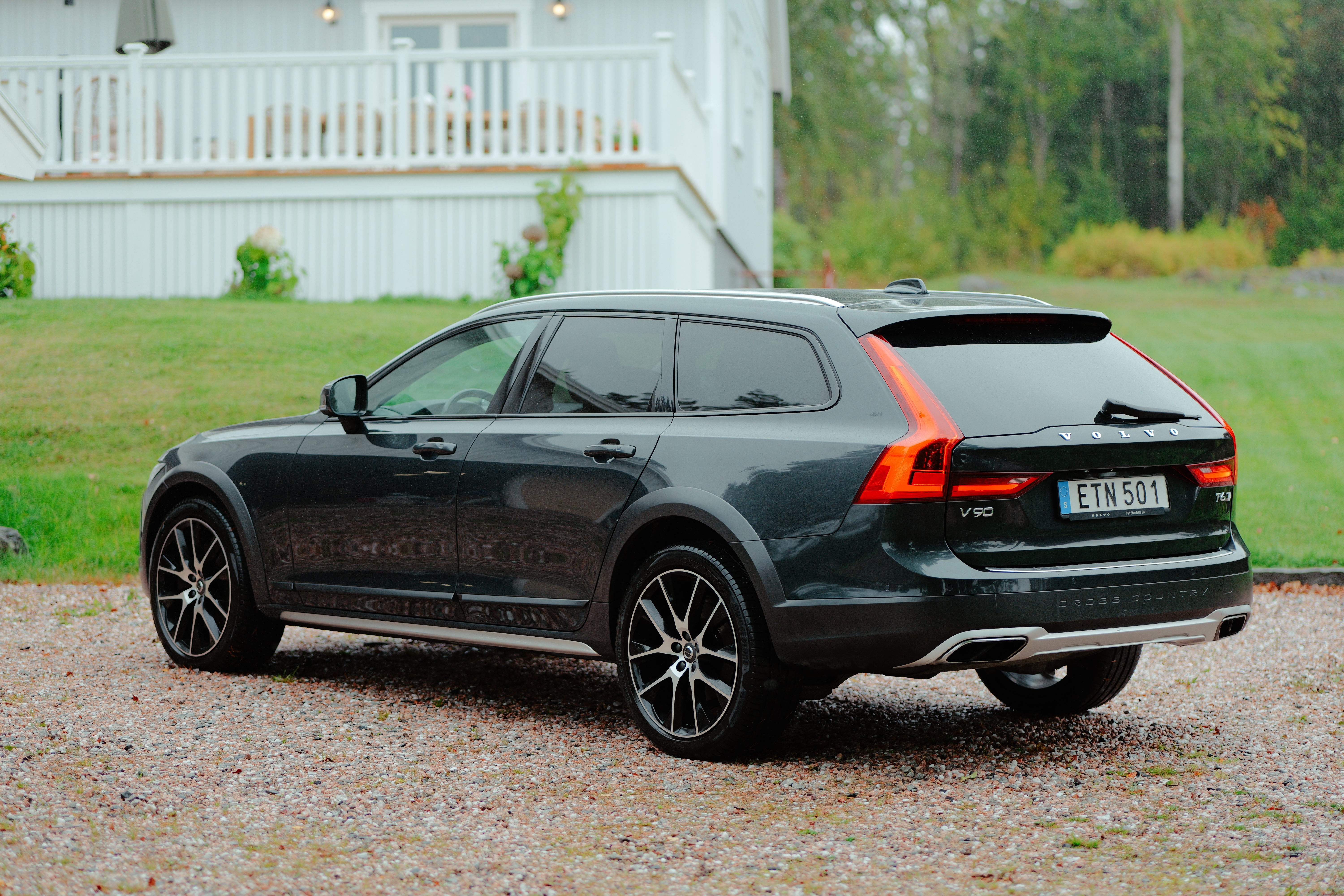 Volvo V90 Cross Country 2018, bild 2/10