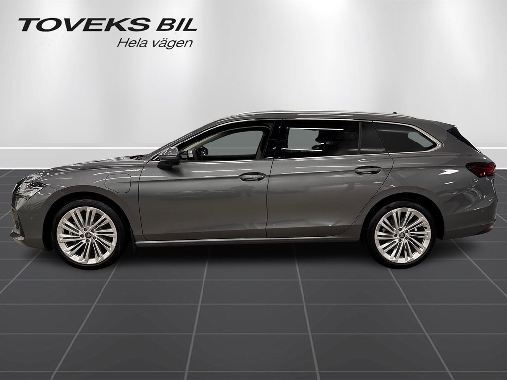Skoda Superb 2026, bild 2/10