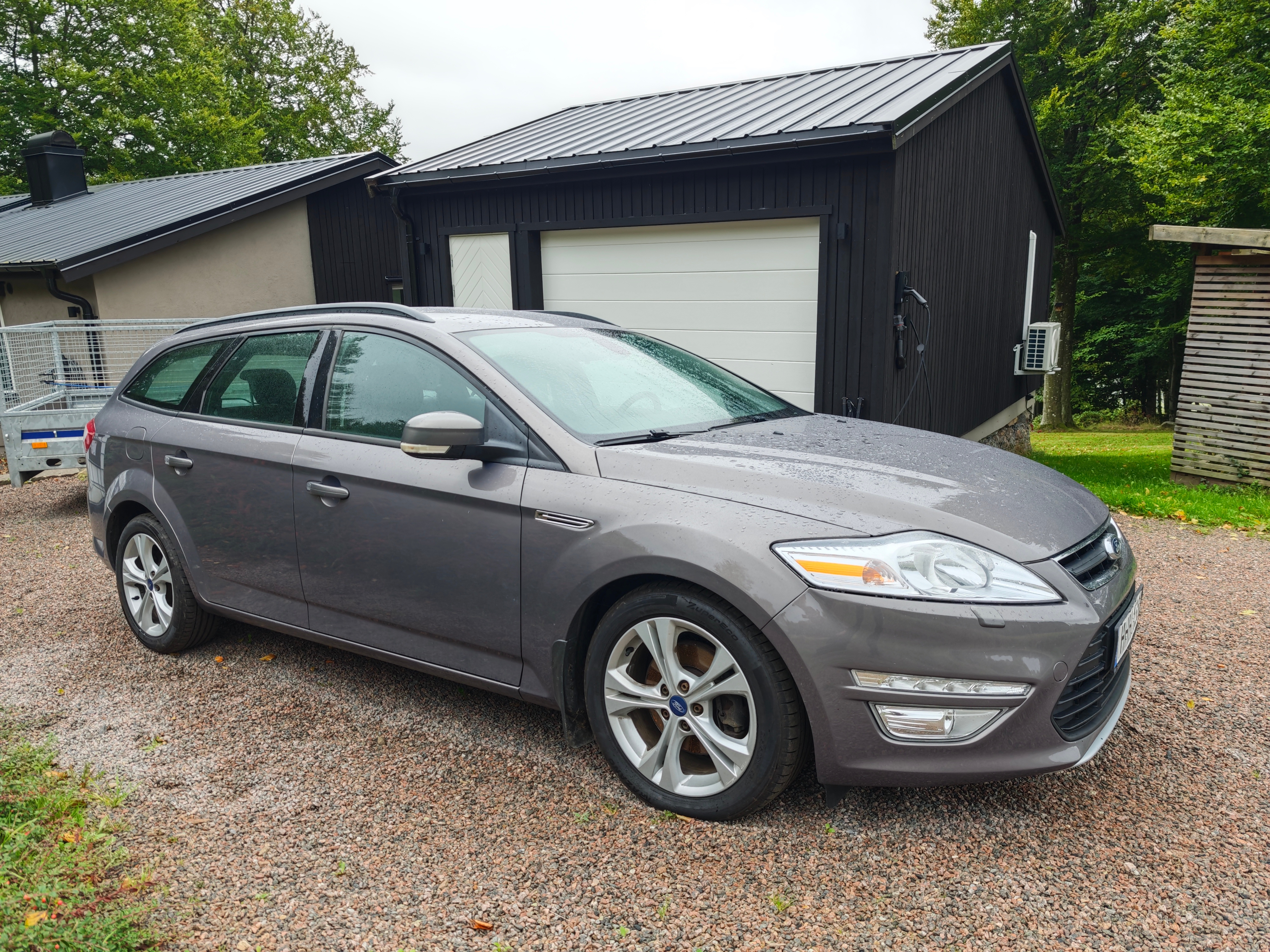 Ford Mondeo Kombi 1.6 TDCi Manuell 2014, bild 2/5