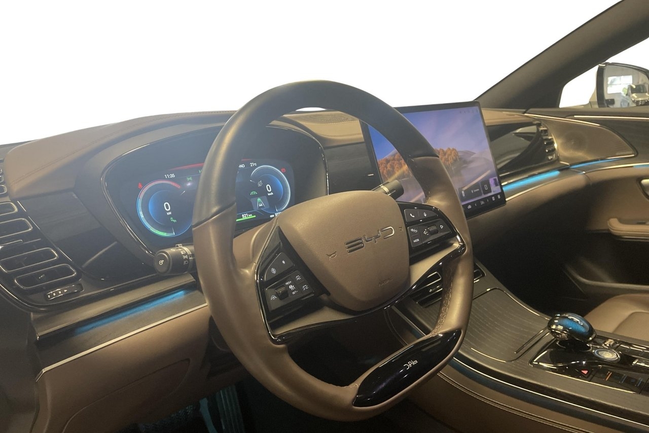 BYD Han Awd executive 2022, photo 7/10