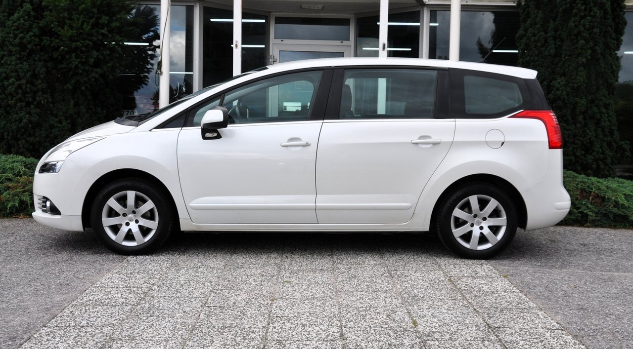 Peugeot 5008 1.6 HDi FAP 7-sits Drag 2011, bild 3/14