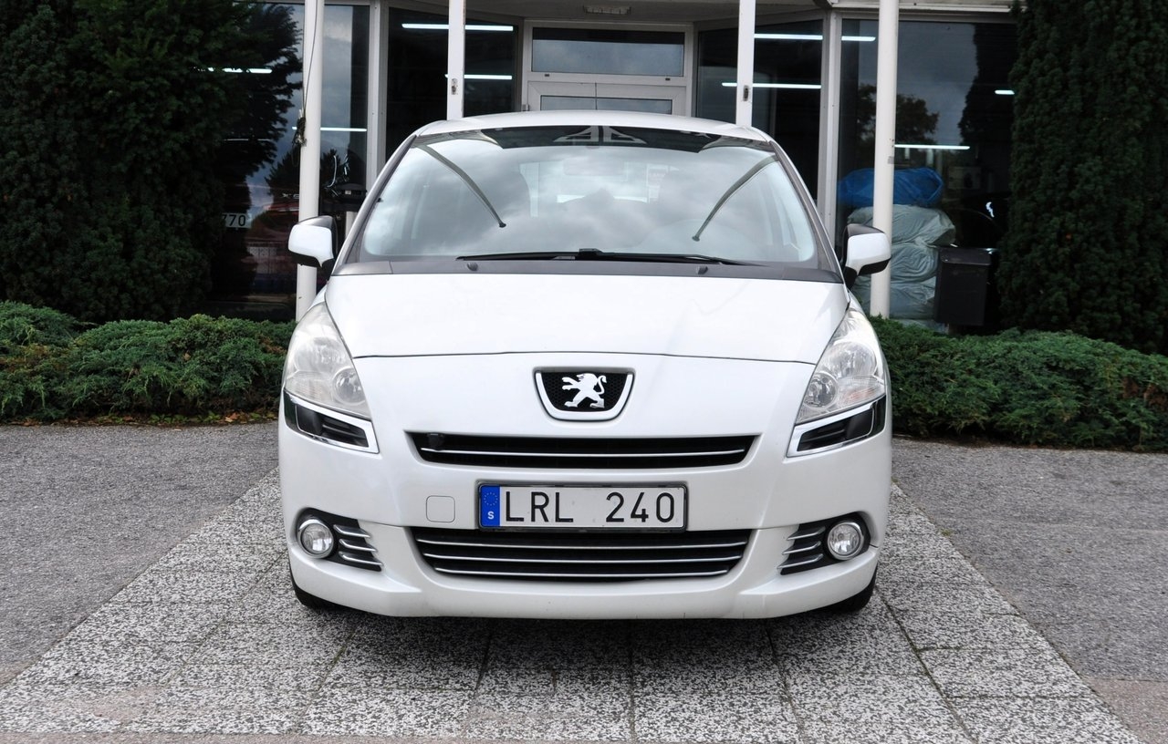 Peugeot 5008 1.6 HDi FAP 7-sits Drag 2011, bild 2/14