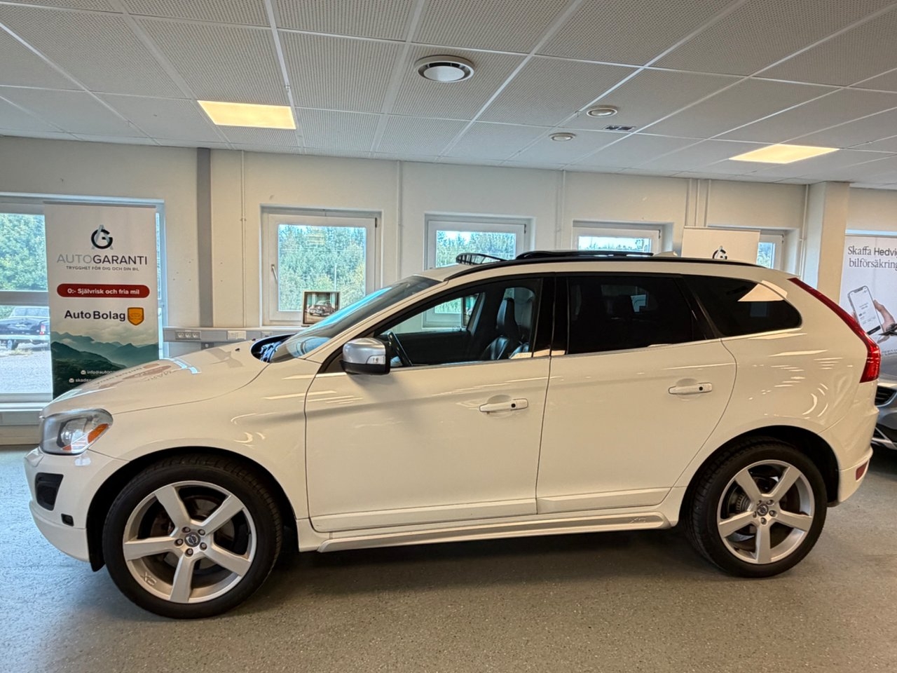 Volvo XC60 D4 AWD Geartronic R-Design 2013, bild 6/10