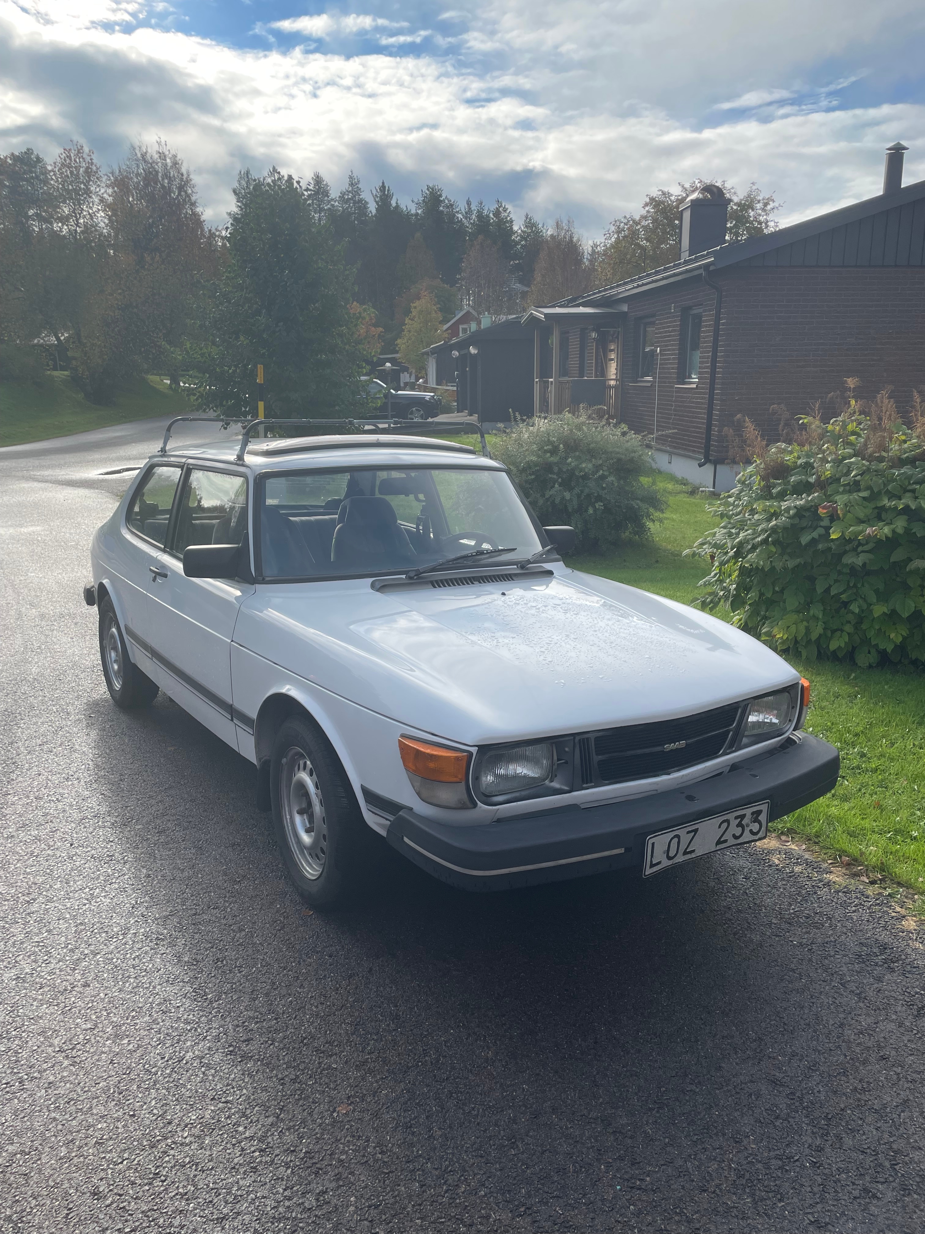 Saab 99 2-dörrars Sedan 2.0 Manuell 1983, bild 3/5
