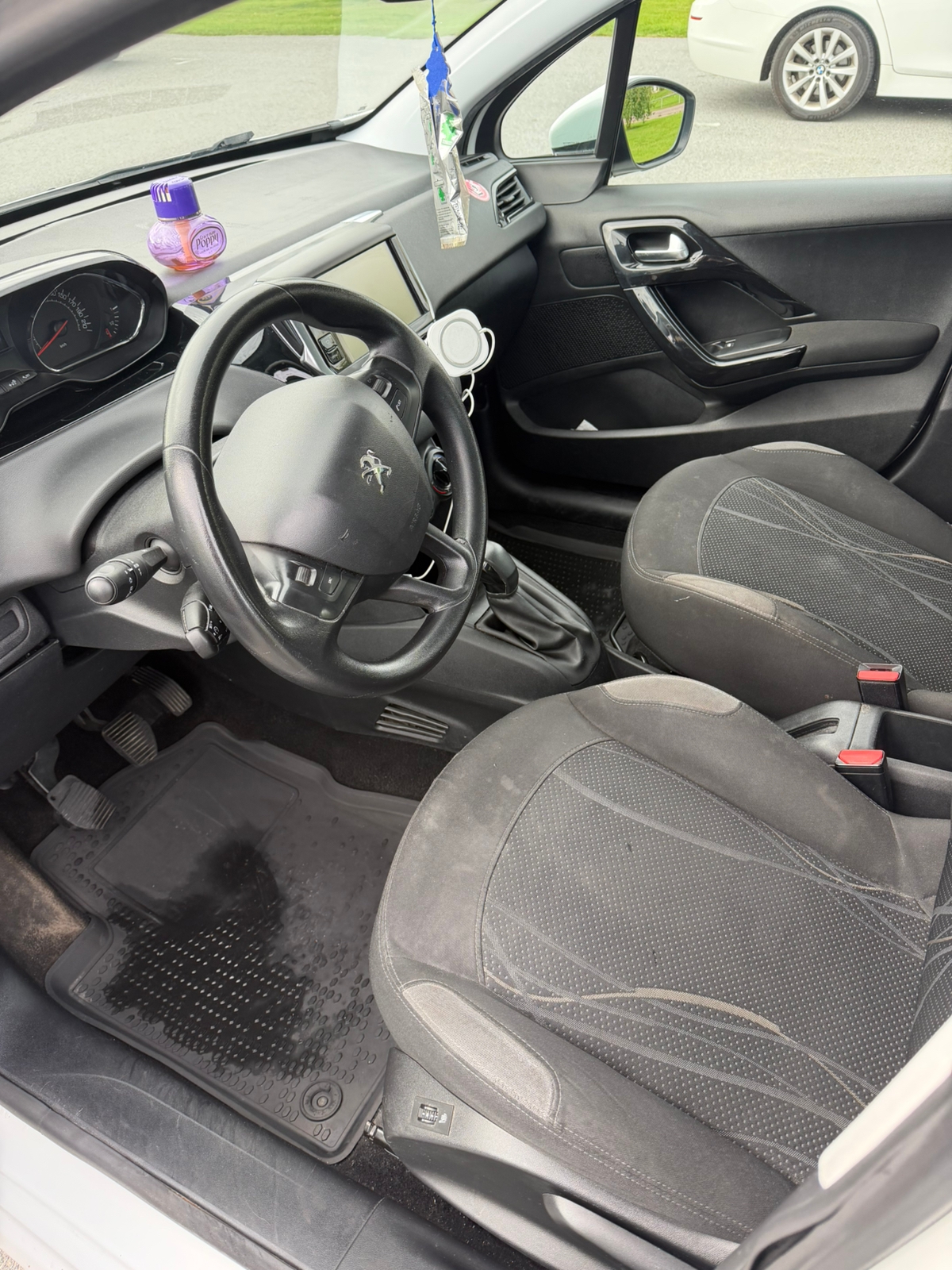 Peugeot 208 2012, bild 6/7