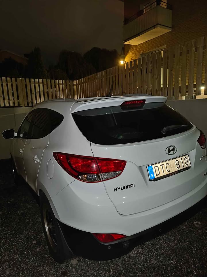 Hyundai ix35 2.0 4WD Automatisk 2011, bild 4/14