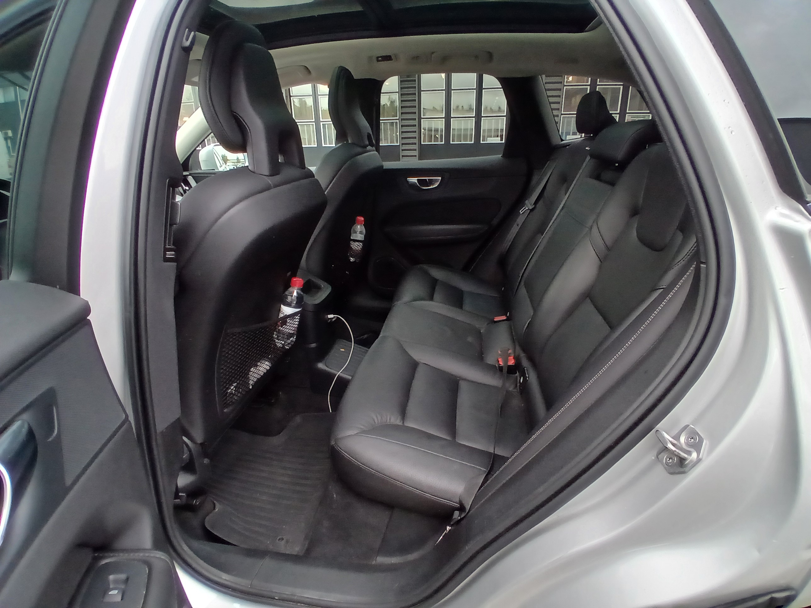 Volvo XC60 Recharge T6 AWD Geartronic 2021, bild 3/6
