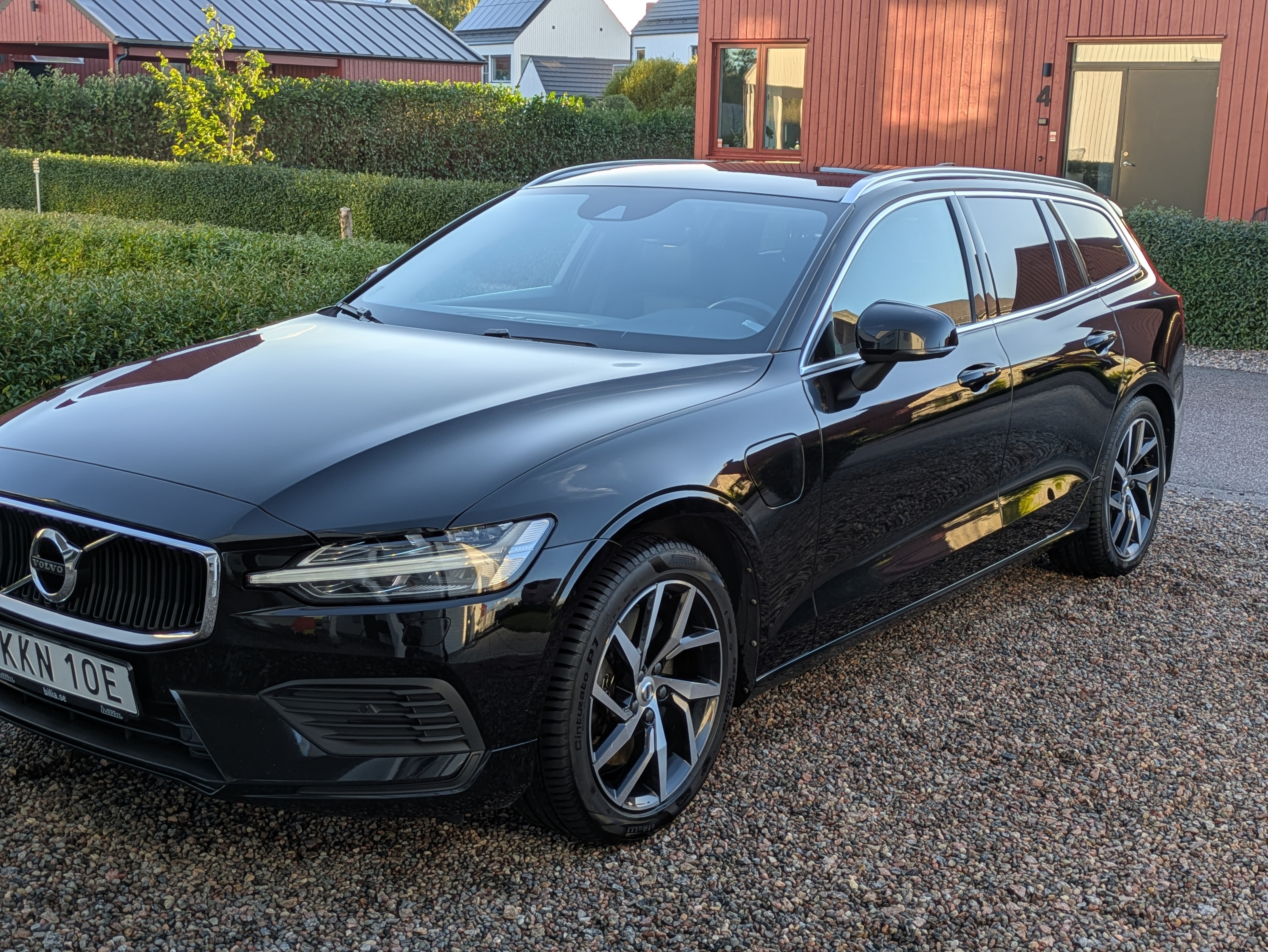 Volvo V60 T6 Twin Engine AWD Geartronic 2020, bild 2/6