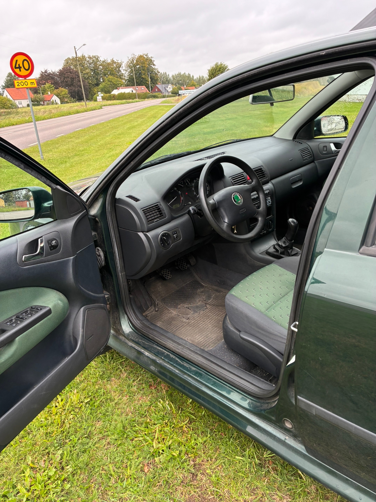 Skoda Octavia Tour 1.6 MPI Manuell 2002, kuva 6/7
