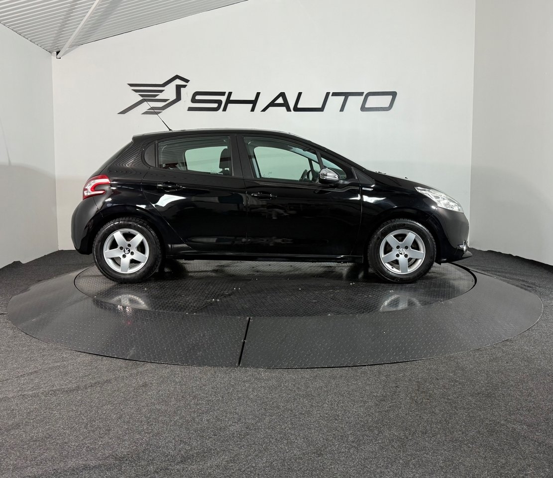 Peugeot 208 1.2 VTi 82 2013, bild 4/10