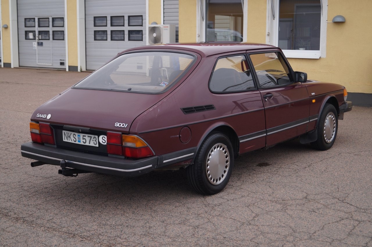 Saab 900 3-dörrar 1988, kuva 4/10