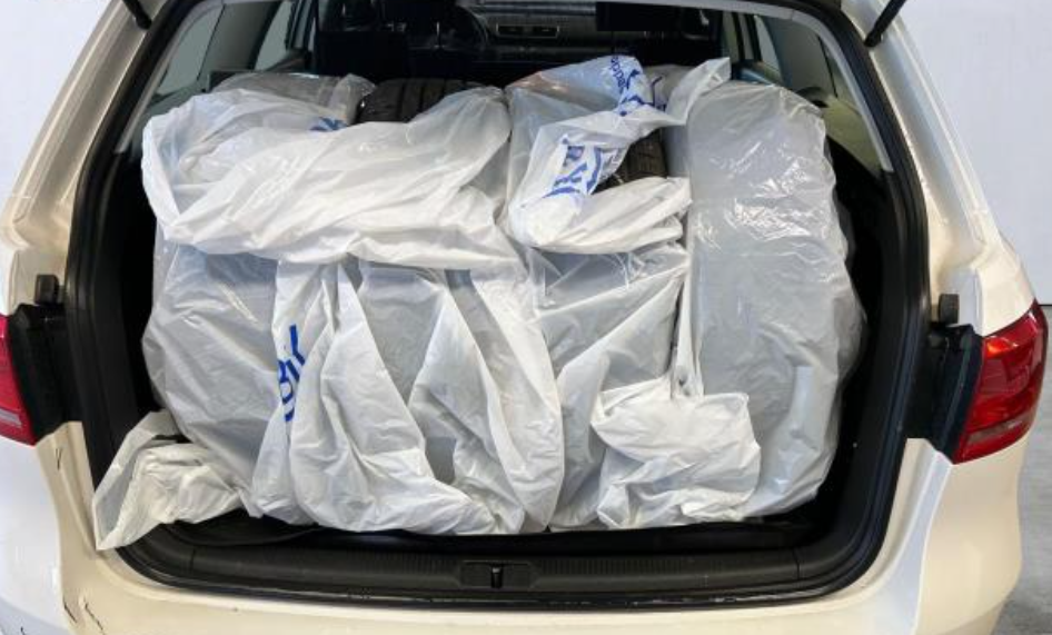 Volkswagen Passat 2013, kuva 5/5