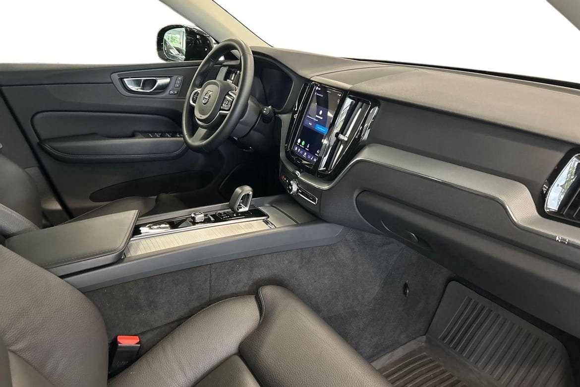 Volvo XC60 T6 Plus Dark Edition 2025, bild 7/10