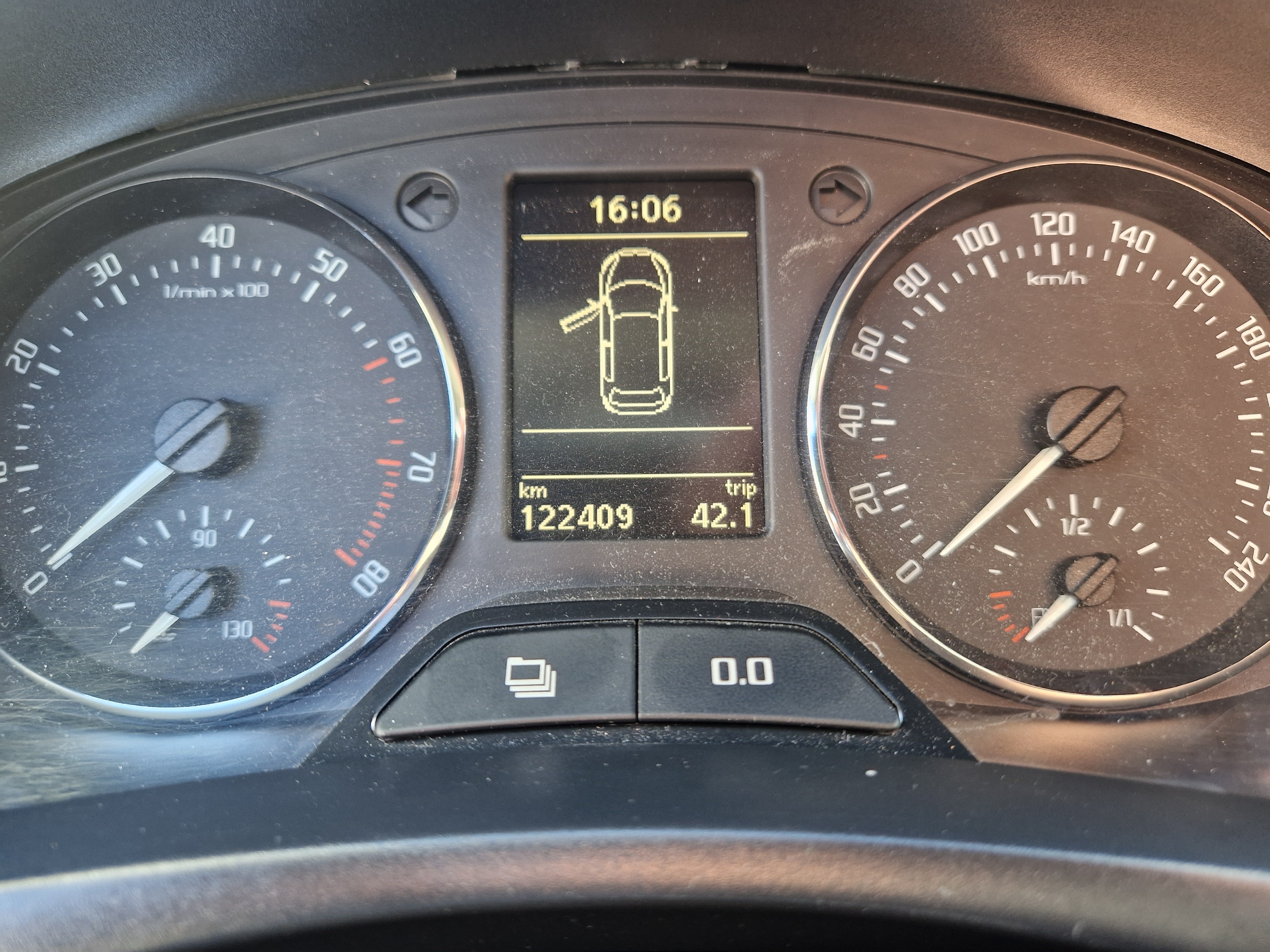 Skoda Fabia Kombi 1.2 TSI Manuell 2012, bild 7/8