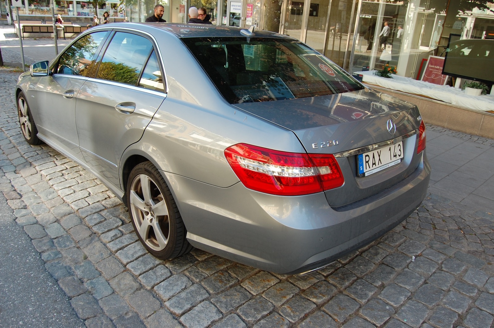 Mercedes-Benz E 2012, bild 4/10