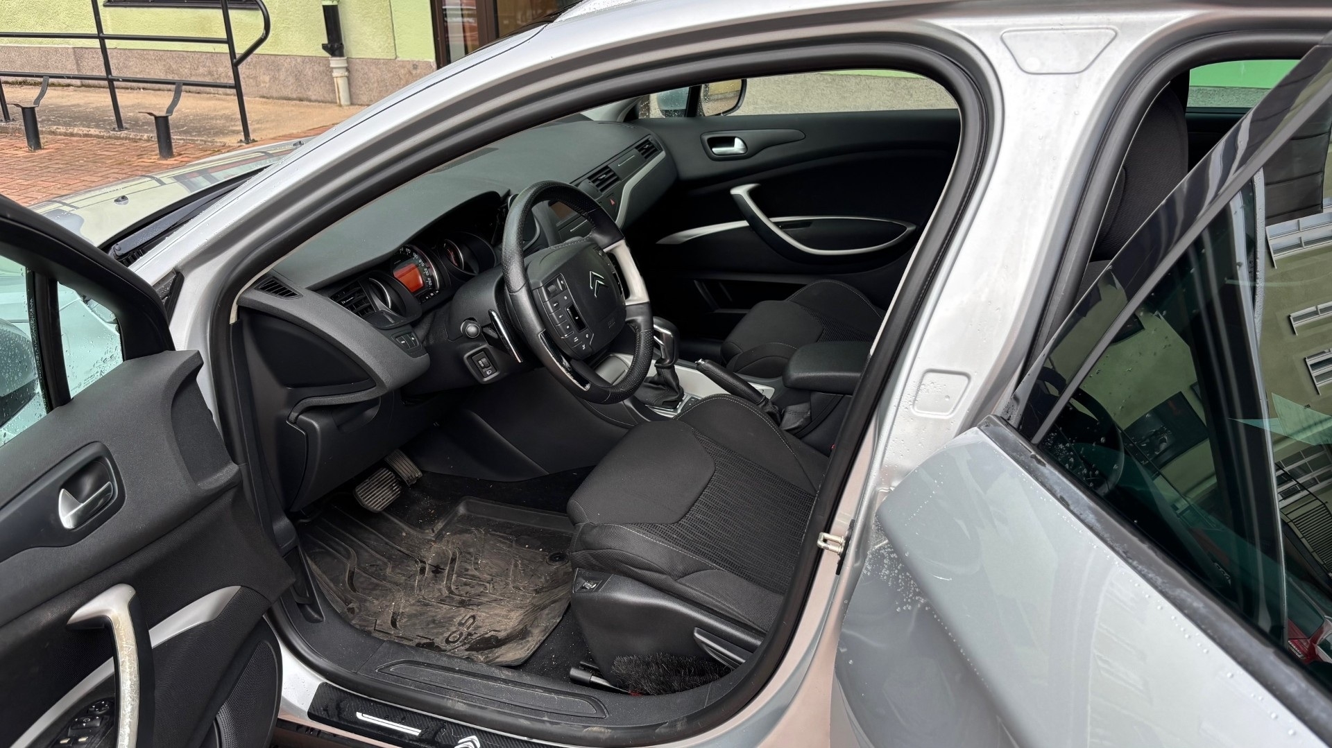 Citroen C5 Tourer 1.6 e-HDi Airdream EGS 2011, bild 5/9