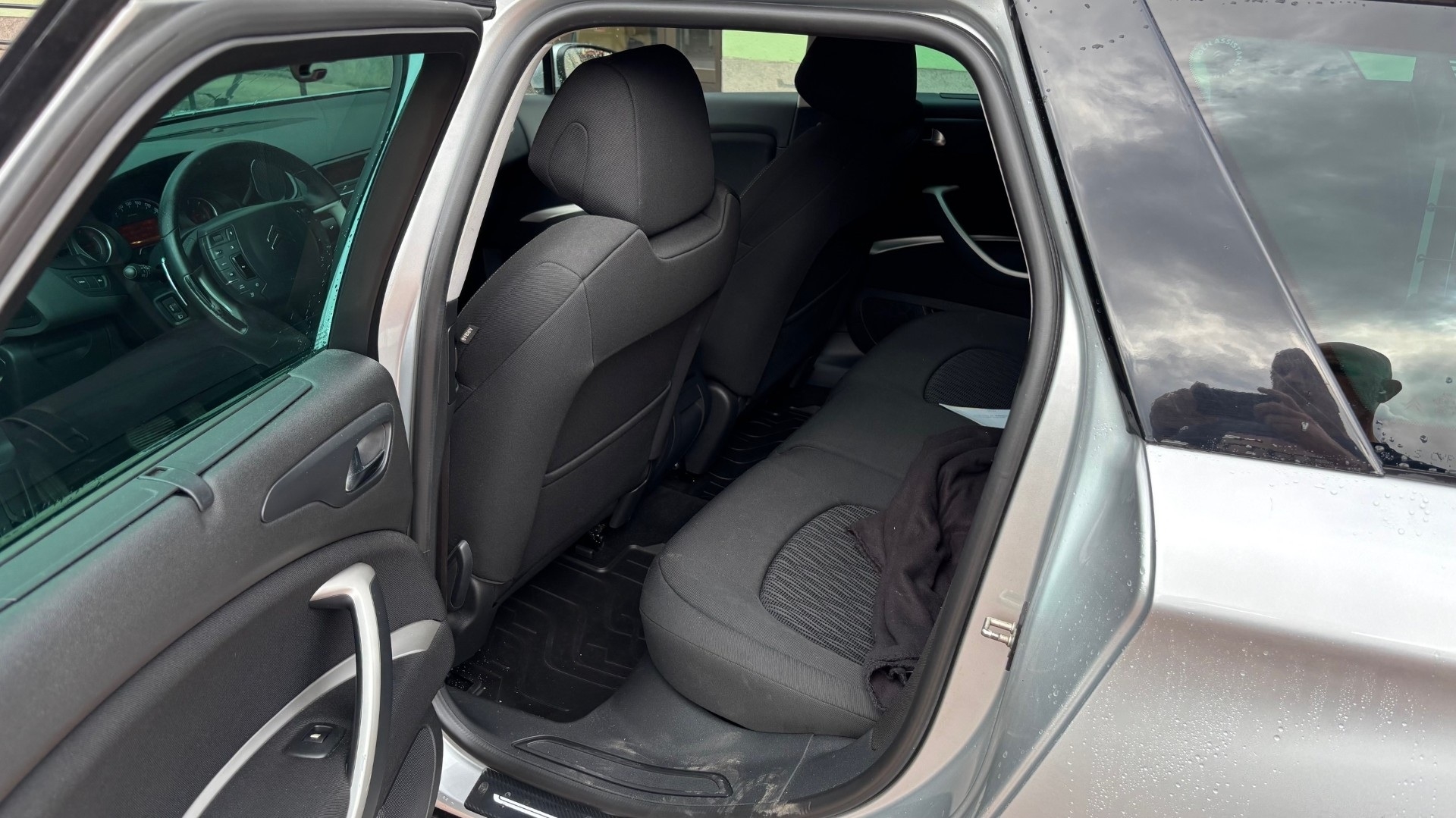 Citroen C5 Tourer 1.6 e-HDi Airdream EGS 2011, bild 6/9