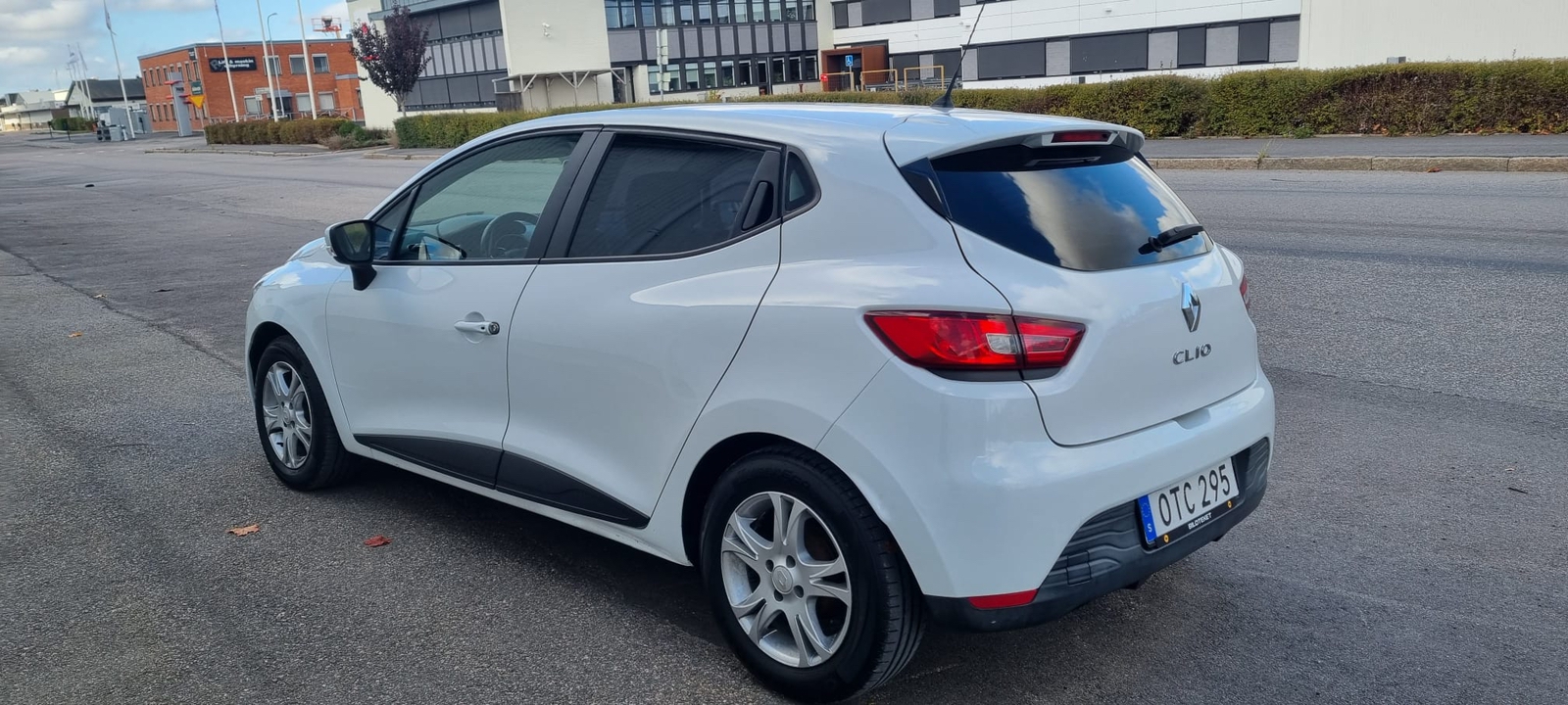 Renault Clio 1.2 Manuell 2015, bild 2/19