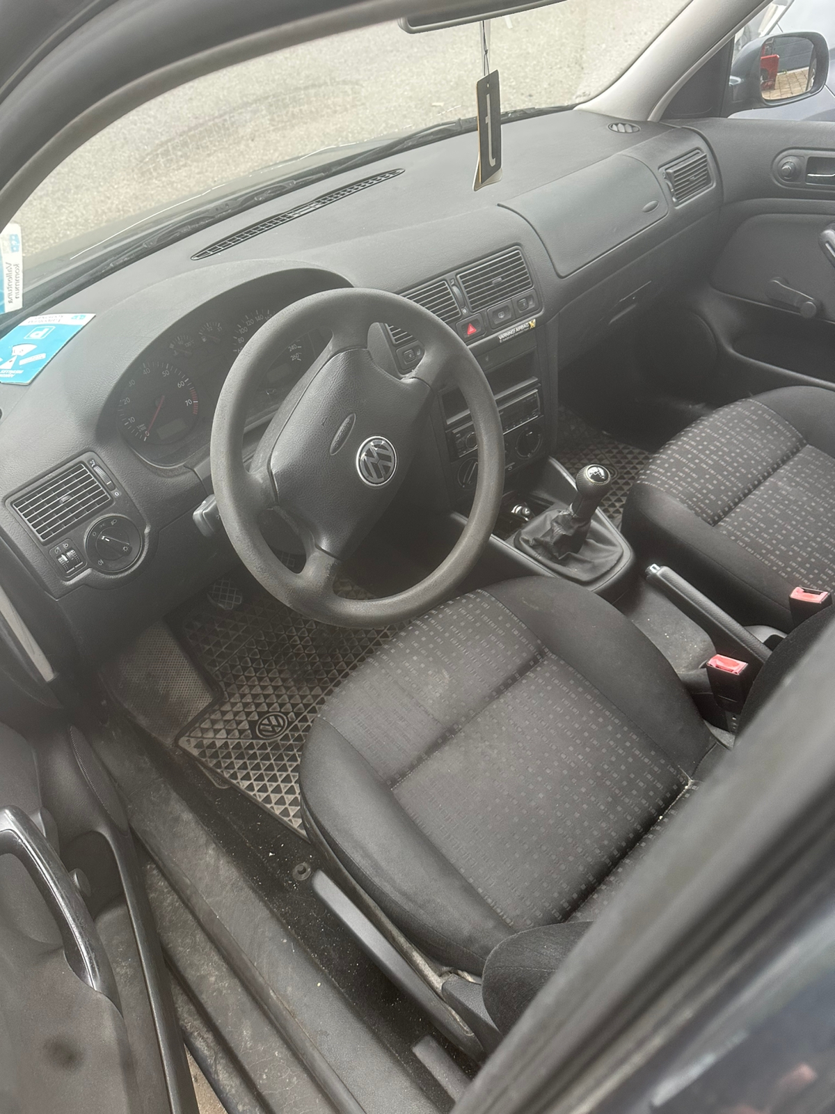 Volkswagen Golf IV 5-dörrar 1.6 Manuell 2002, bild 2/10