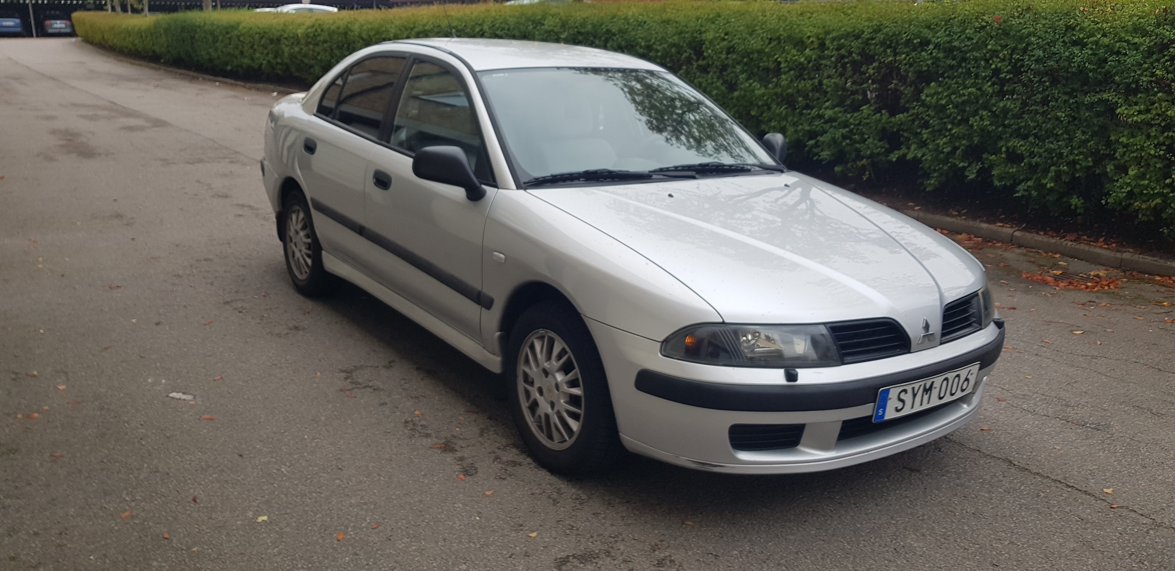 Mitsubishi Carisma 1.8 GDI INVECS-II 2002, bild 2/15