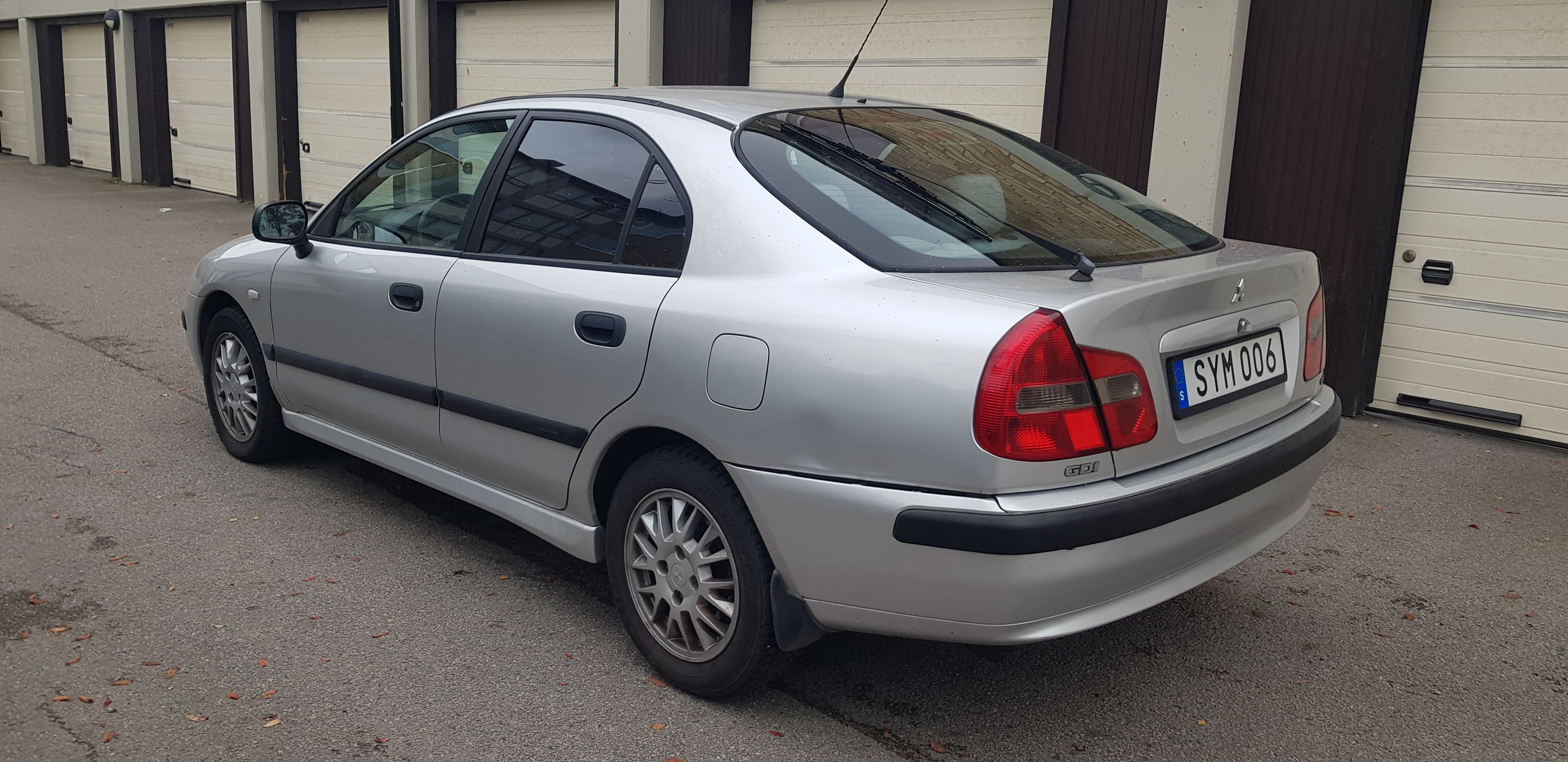 Mitsubishi Carisma 1.8 GDI INVECS-II 2002, bild 4/15