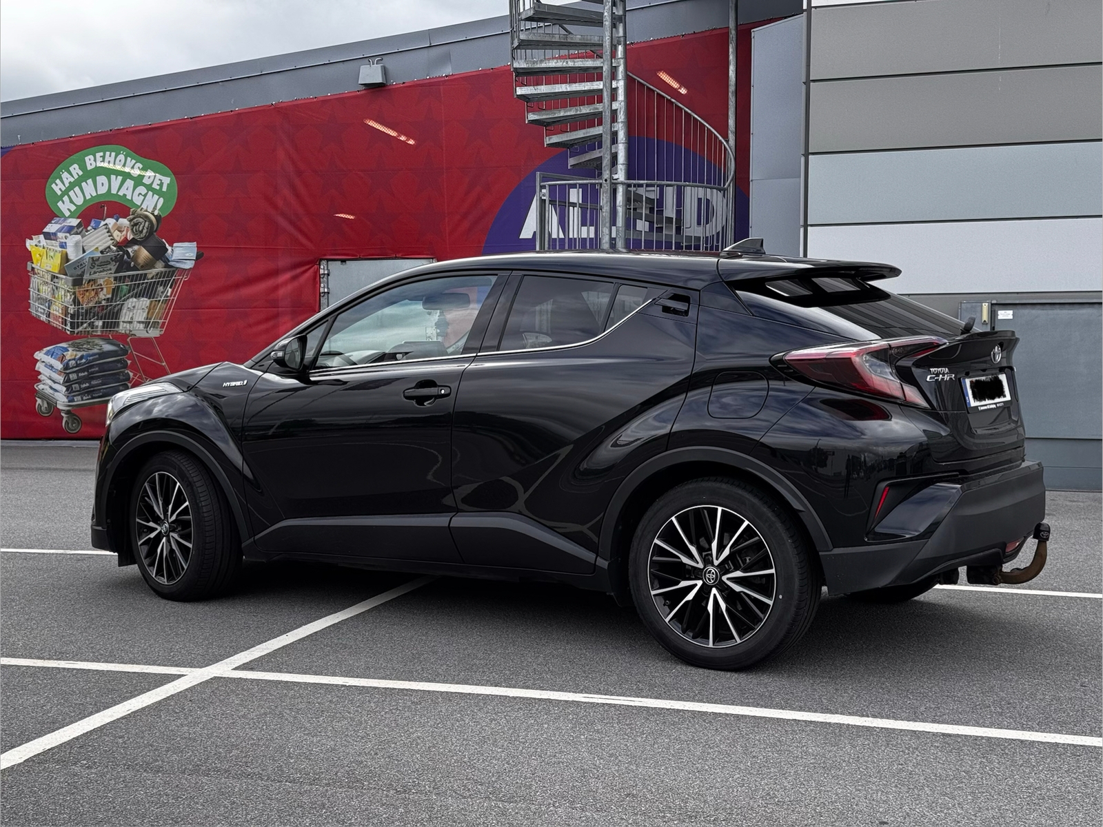 Toyota C-HR Hybrid Executive Drag Skinn 2019, bild 2/8
