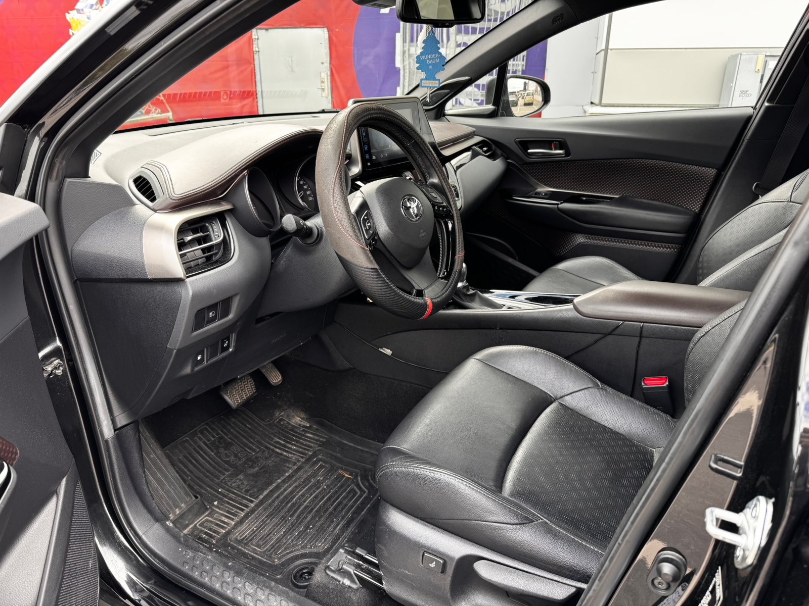 Toyota C-HR Hybrid Executive Drag Skinn 2019, bild 3/8