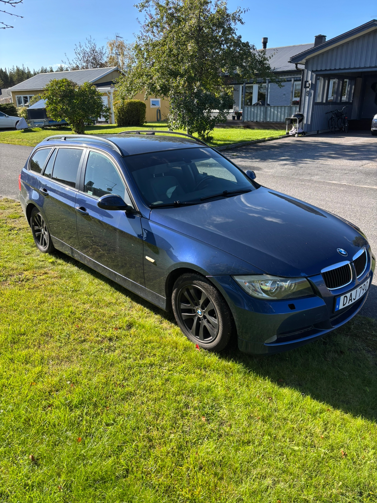 BMW 320 i Touring Manuell 2007, bild 2/7