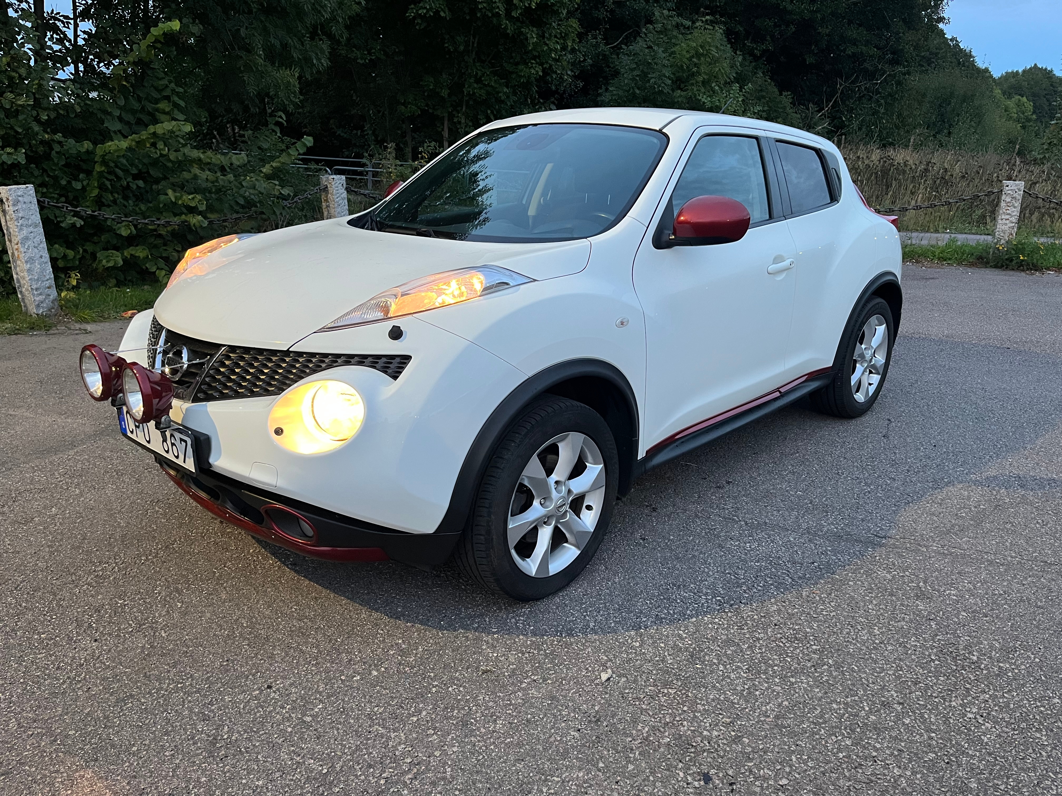 Nissan Juke 1.6 DIG-T 4x4 XTRONIC-CVT 2012, bild 2/8