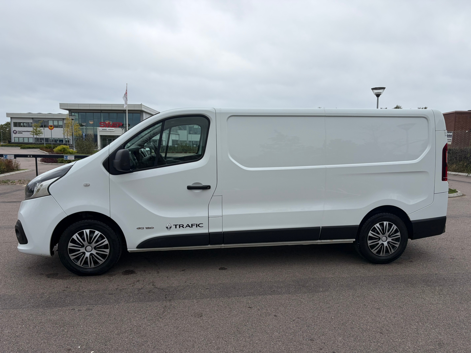 Renault Trafic 2017, photo 6/10