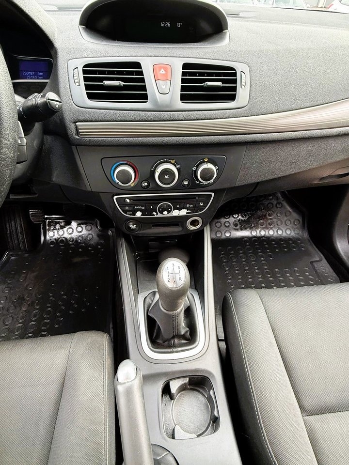 Renault Megane 1.5 dCi Euro 5 2010, kuva 8/8