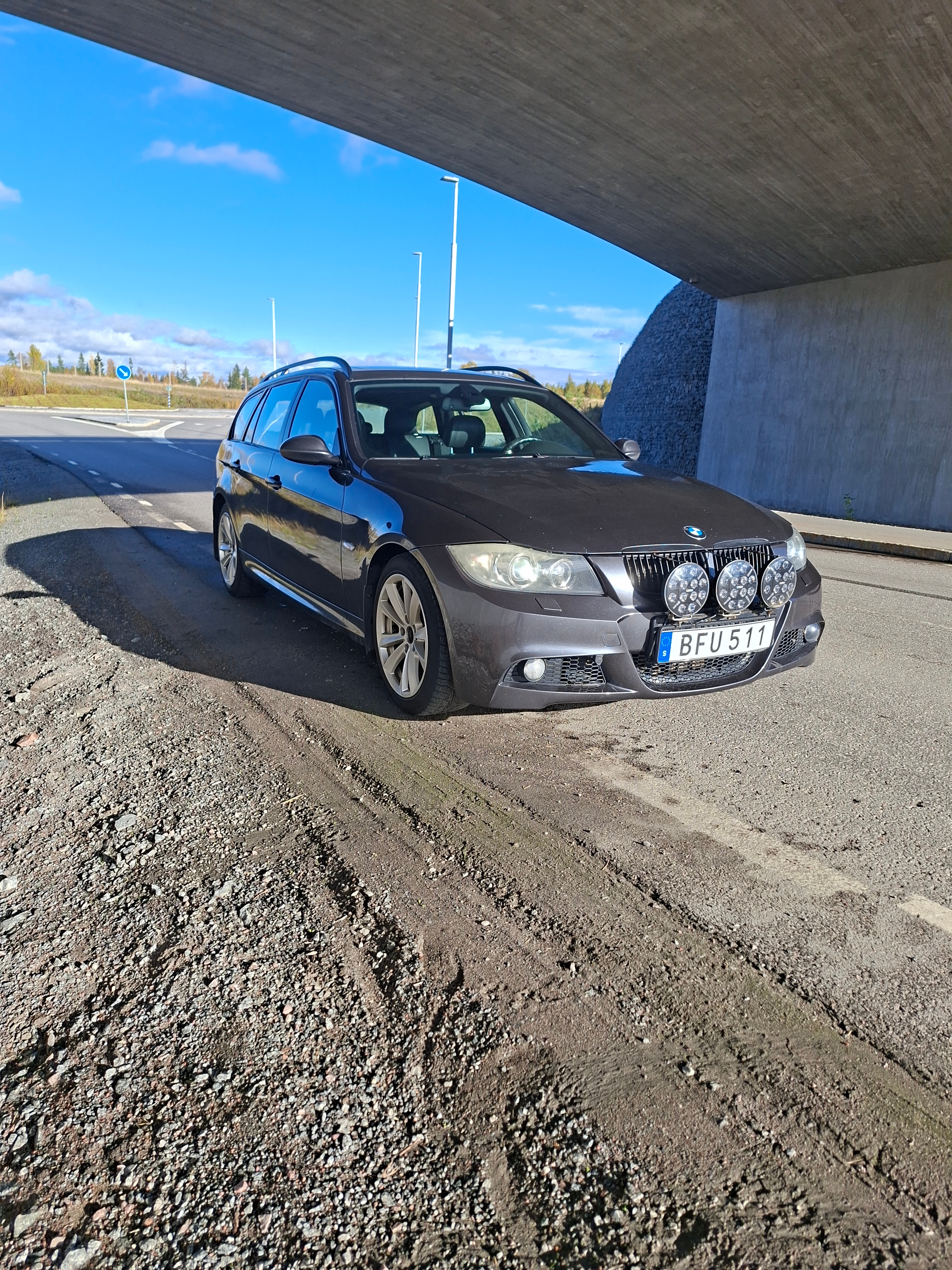 BMW 330