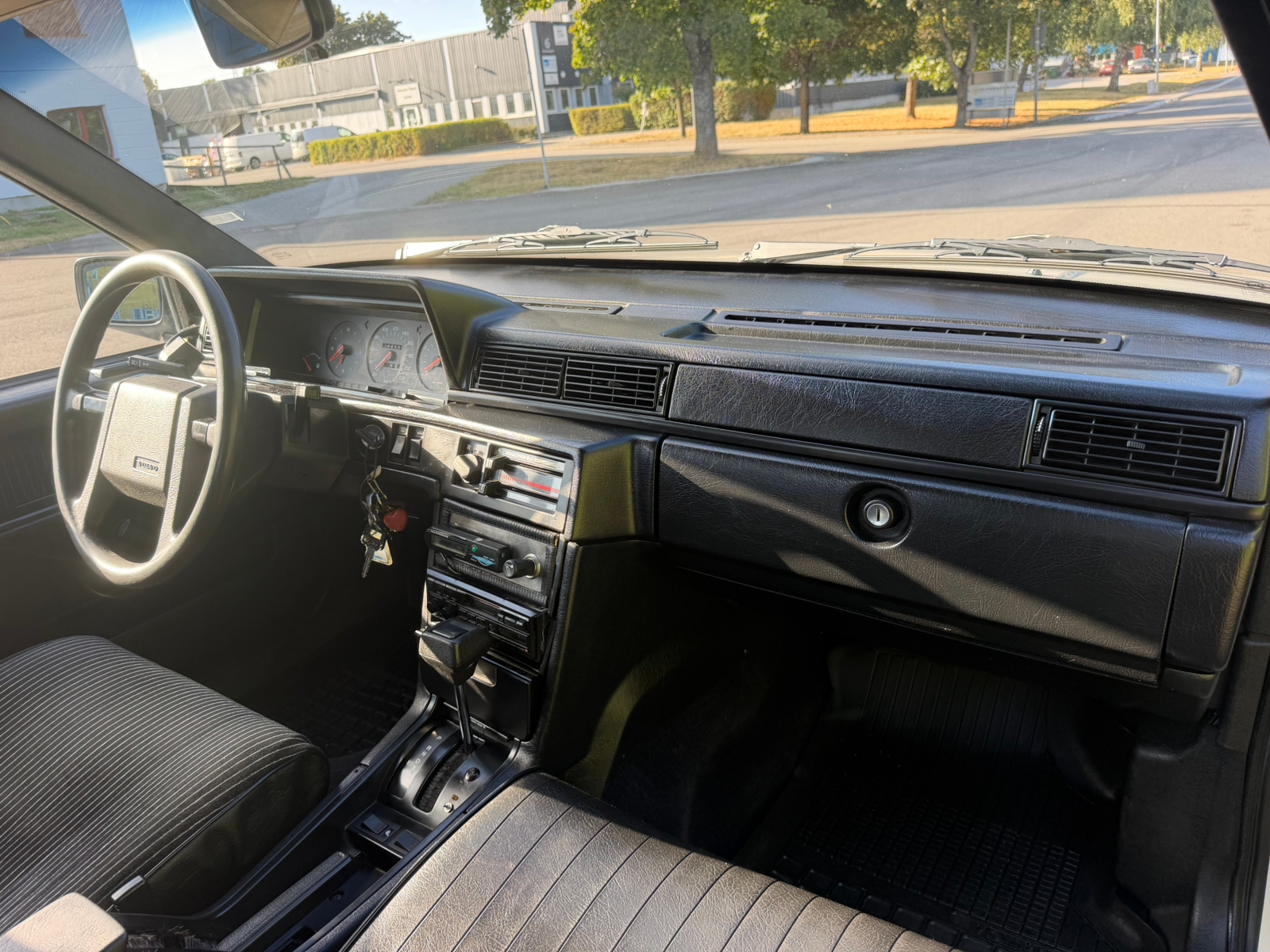 Volvo 740 2.3 Automatisk 1988, bild 6/7