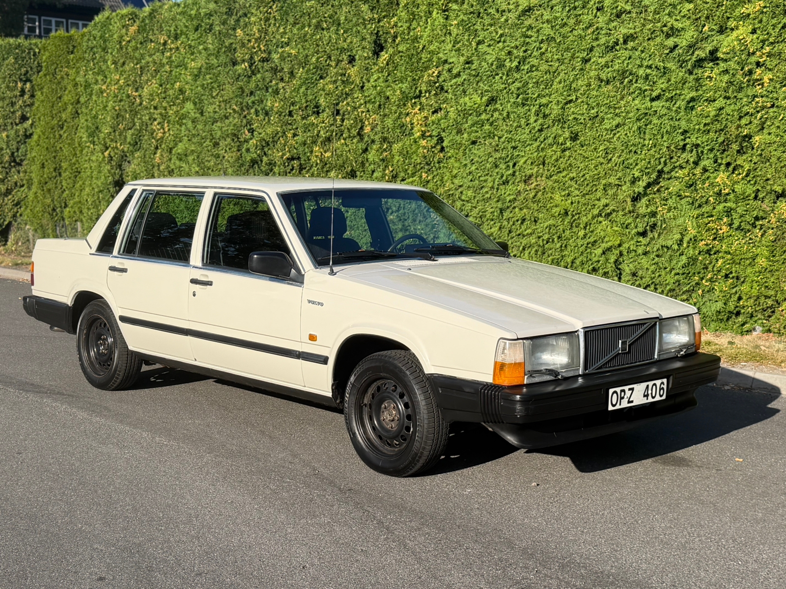 Volvo 740 2.3 Automatisk 1988, bild 3/7