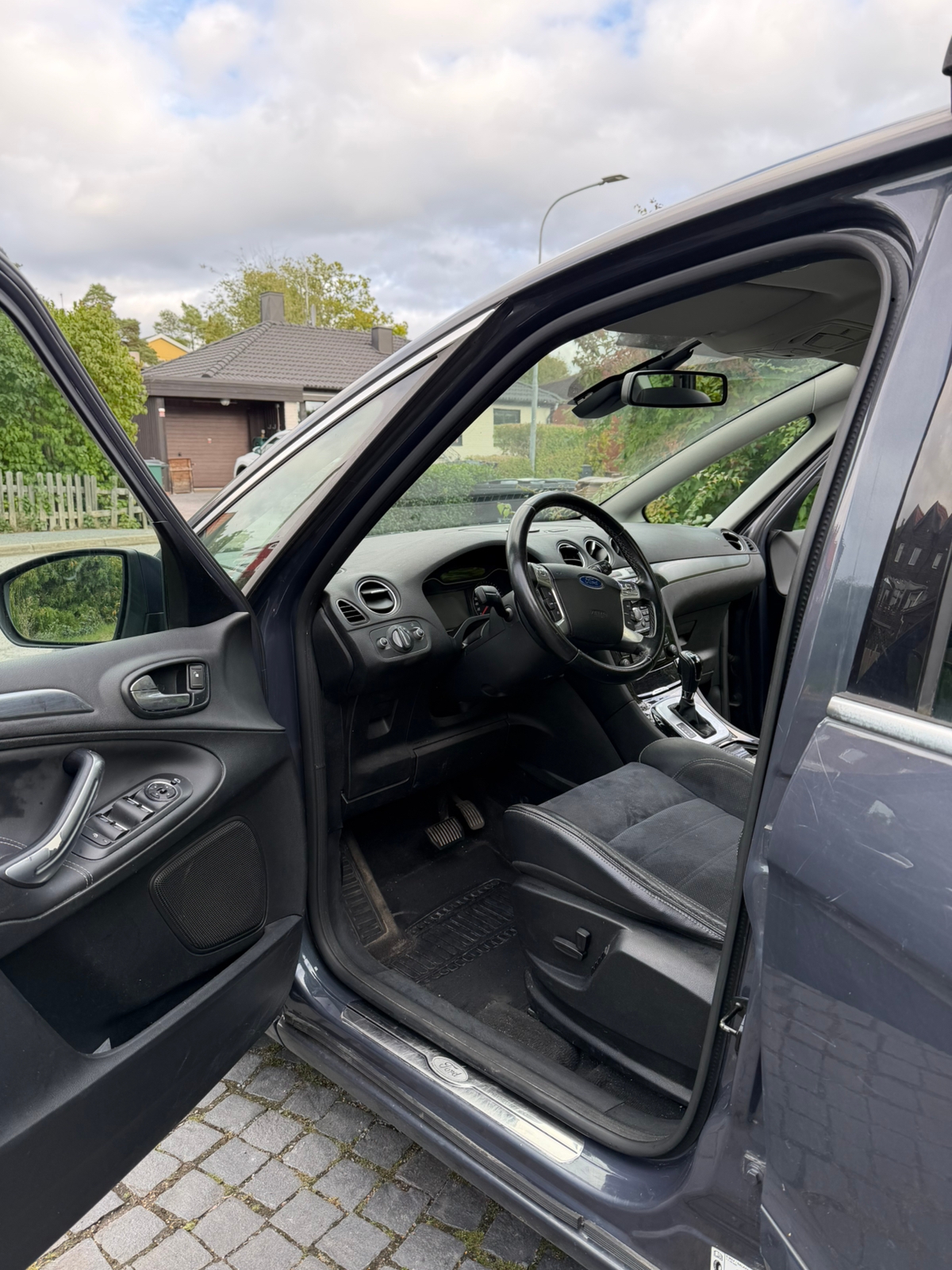 Ford S-MAX 2.0 TDCi Powershift 2011, bild 4/9