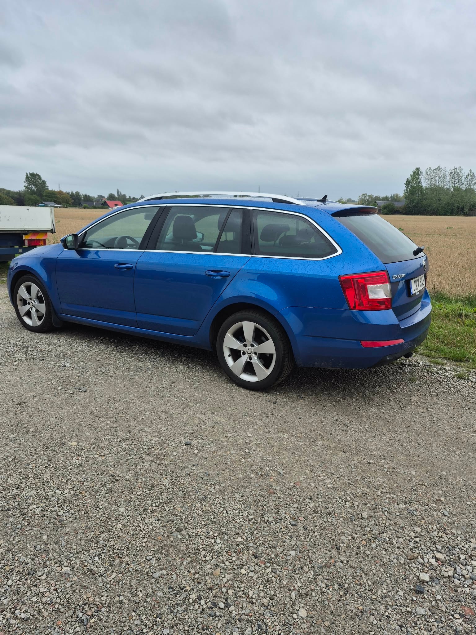 Skoda Octavia Kombi 2.0 TDI 4x4 Manuell 2015, bild 2/3