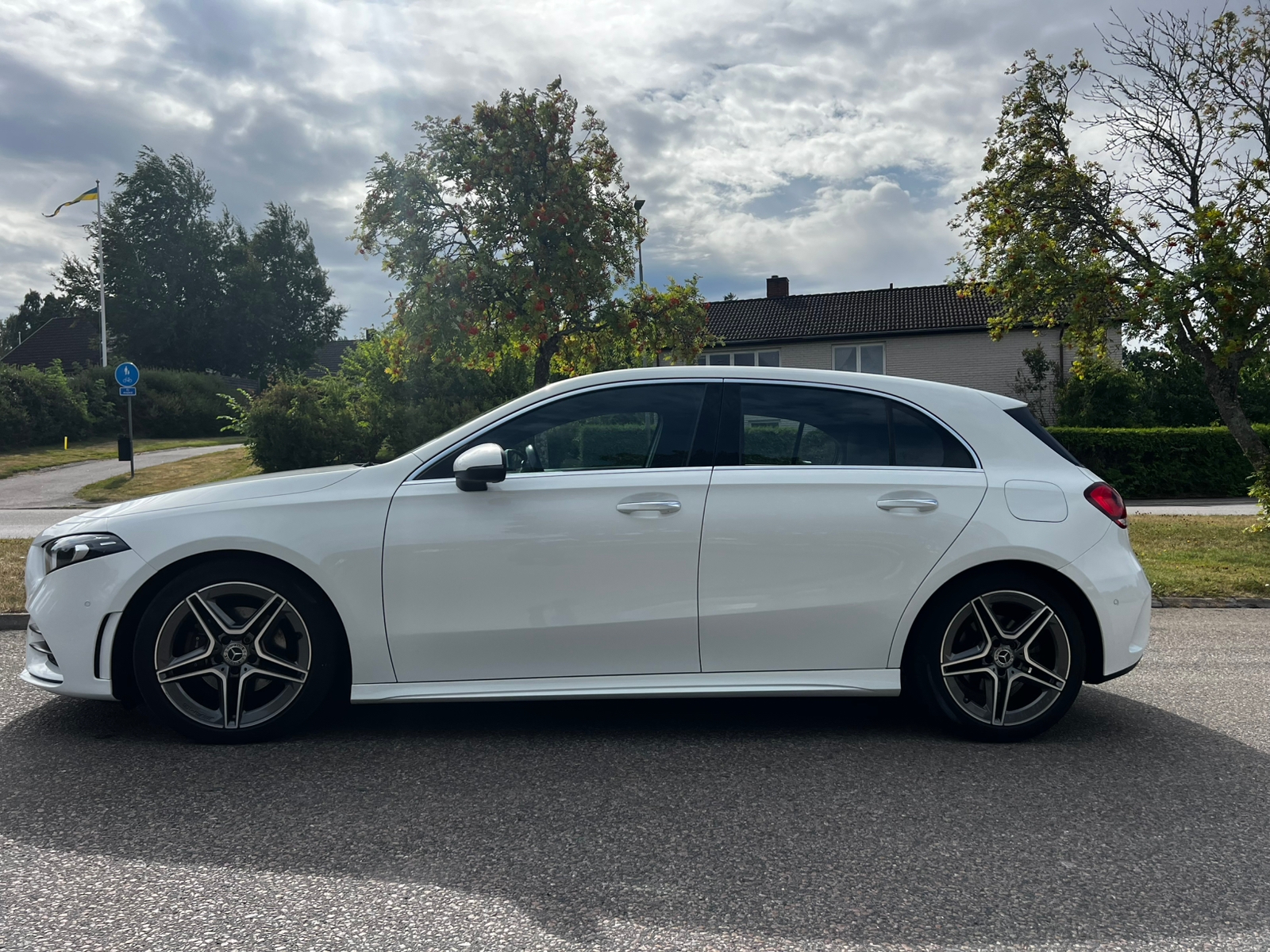 Mercedes-Benz A 200 7G-DCT 2019, bild 3/10