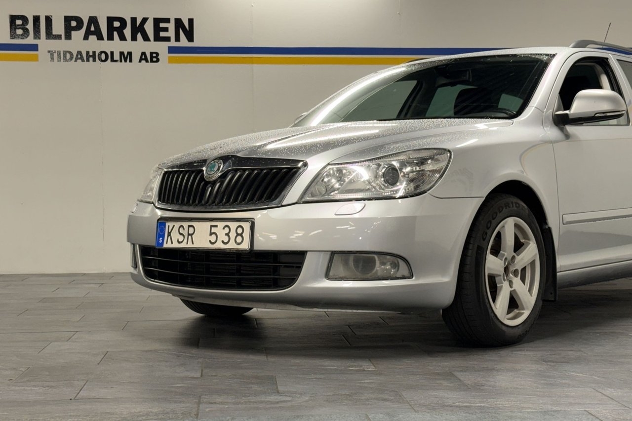 Skoda Octavia 2011, bild 2/10