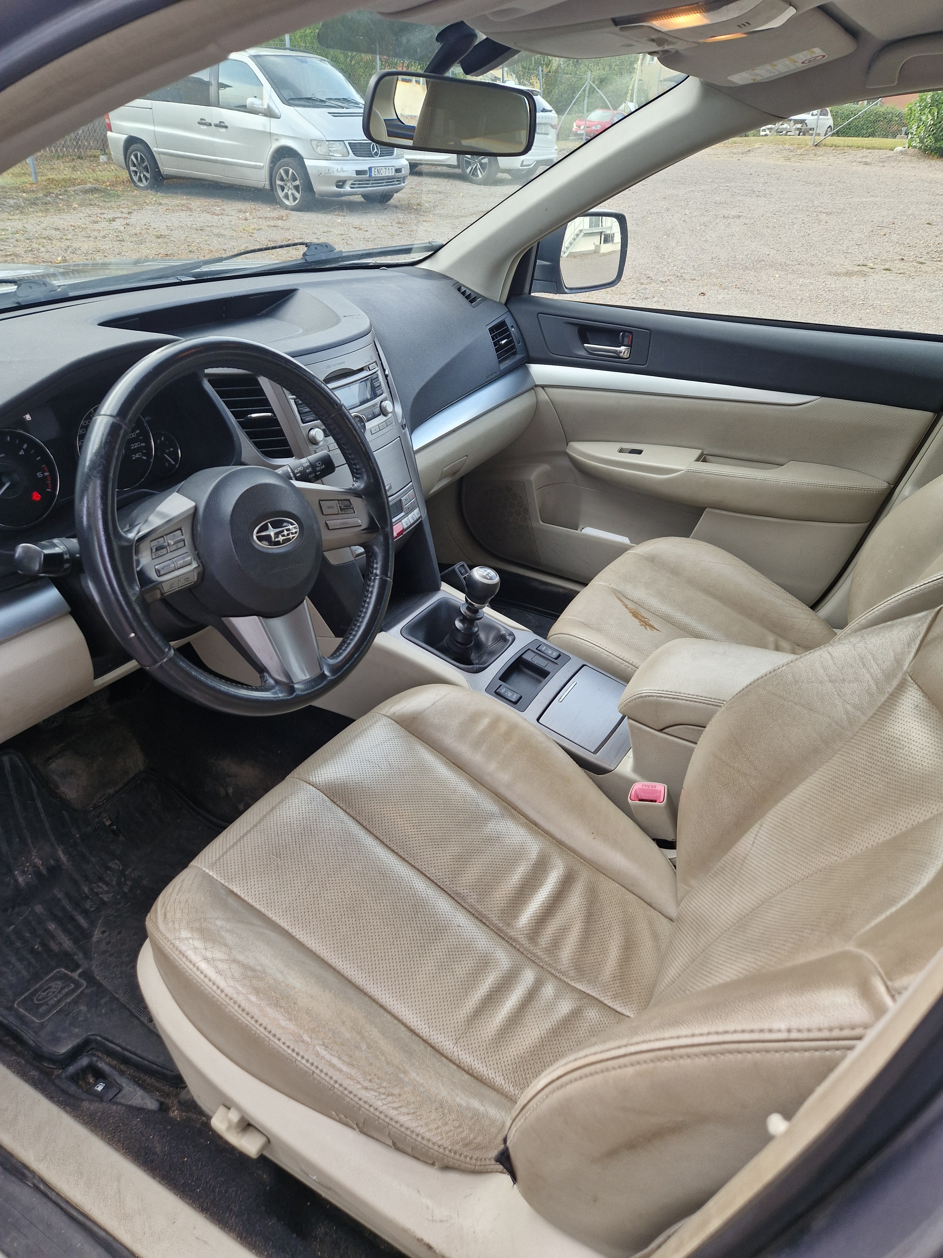 Subaru Outback 2.0 4WD Manuell 2011, bild 6/7