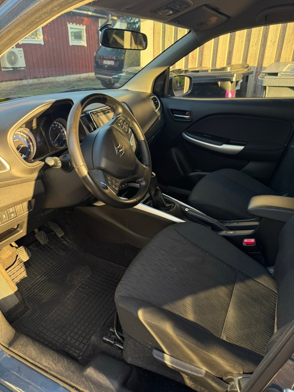 Suzuki Baleno 2016, bild 7/8