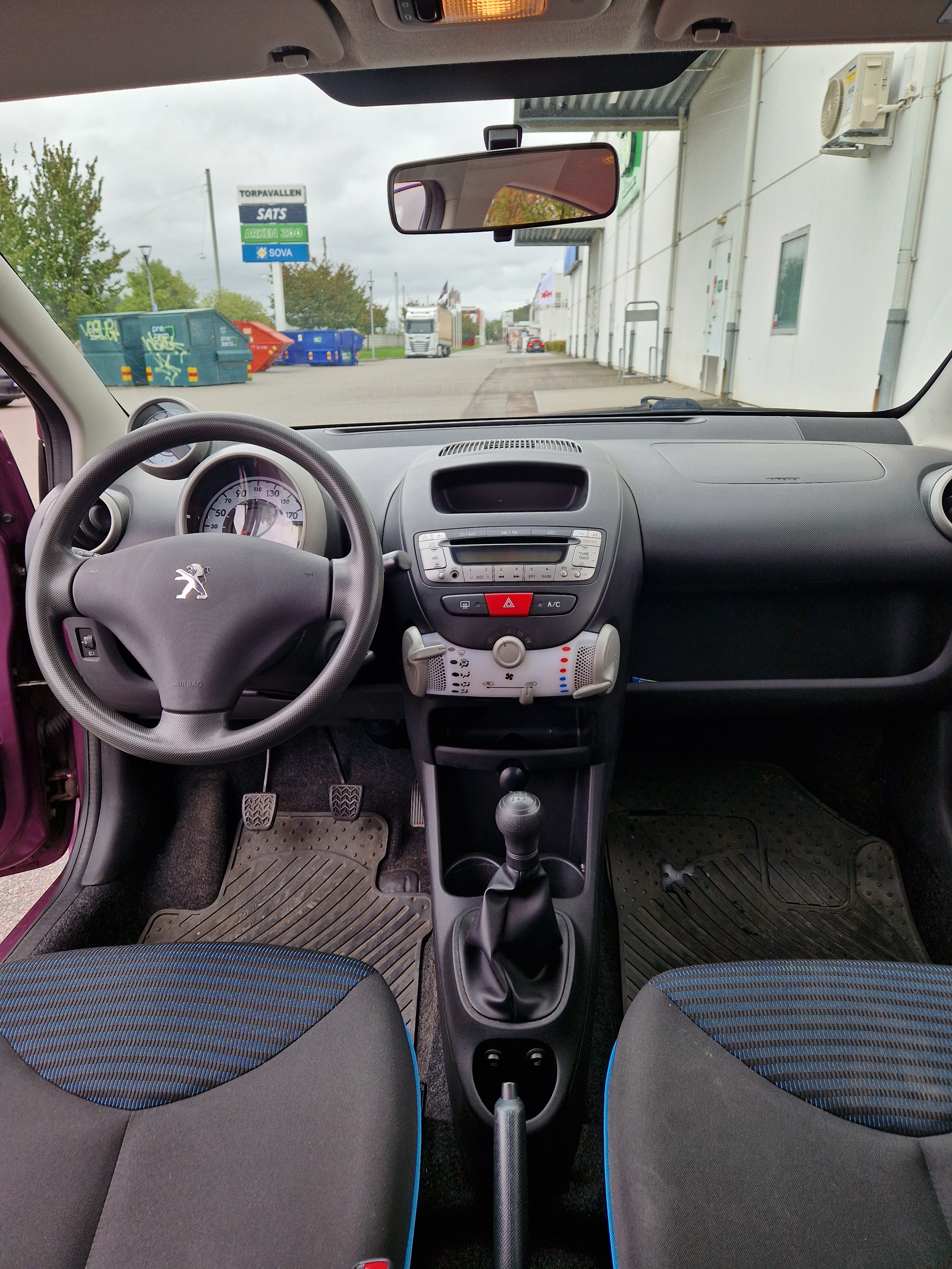Peugeot 107 5-dörrar 1.0 Manuell 2013, bild 5/9