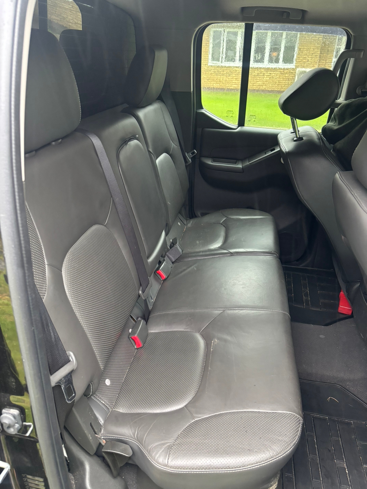 Nissan Navara 2011, bild 5/6
