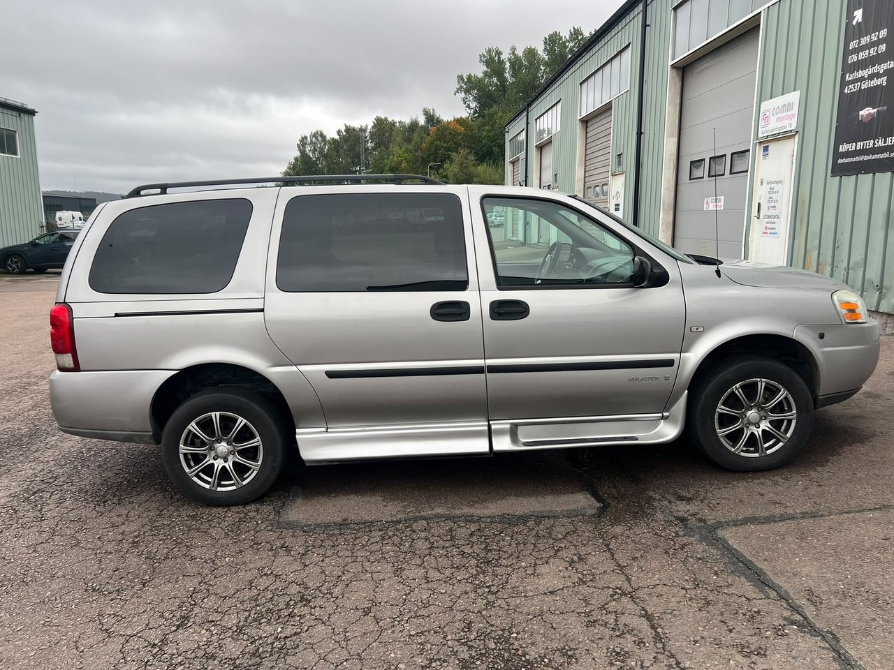 Chevrolet Uplander 2009, kuva 4/10
